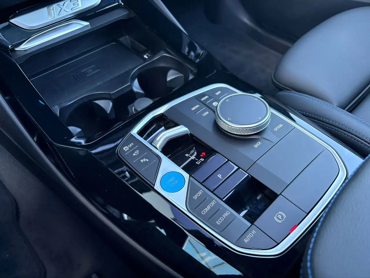 BMW iX3 High Executive Edition M-Sport 80 kWh Panoramadak, миниатюра 24