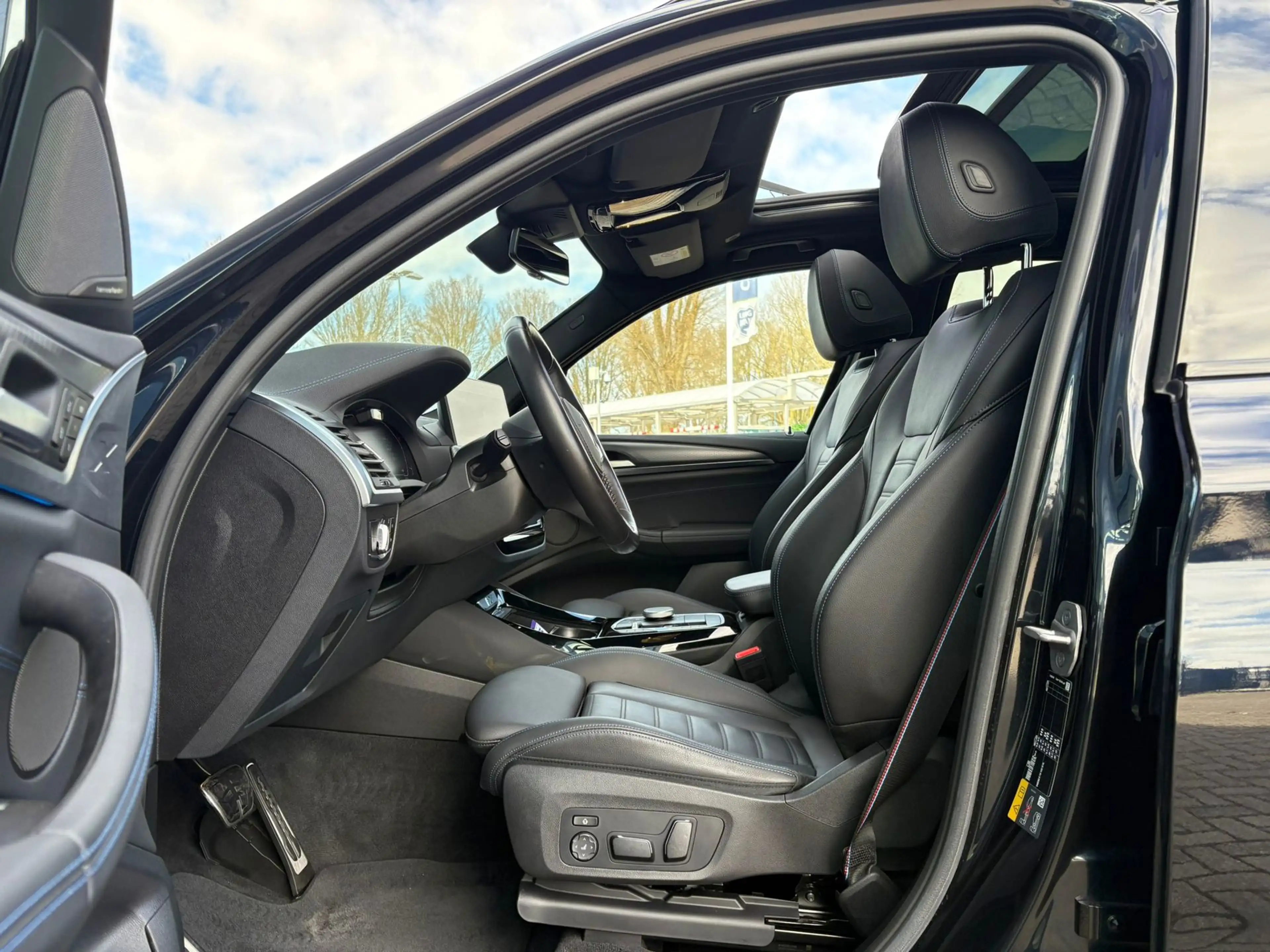 BMW iX3 High Executive Edition M-Sport 80 kWh Panoramadak — photo 47