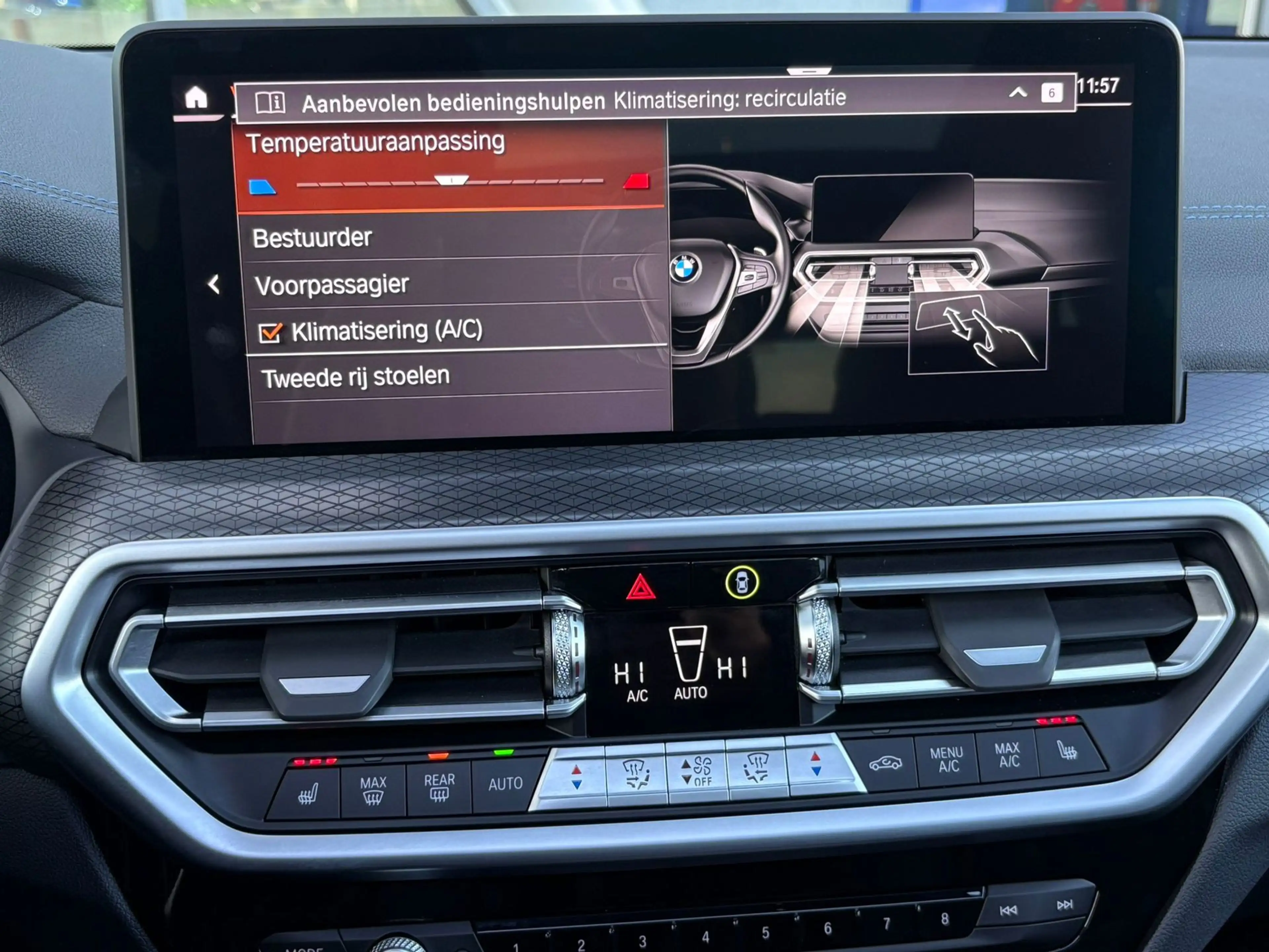 BMW iX3 High Executive Edition M-Sport 80 kWh Panoramadak — photo 36