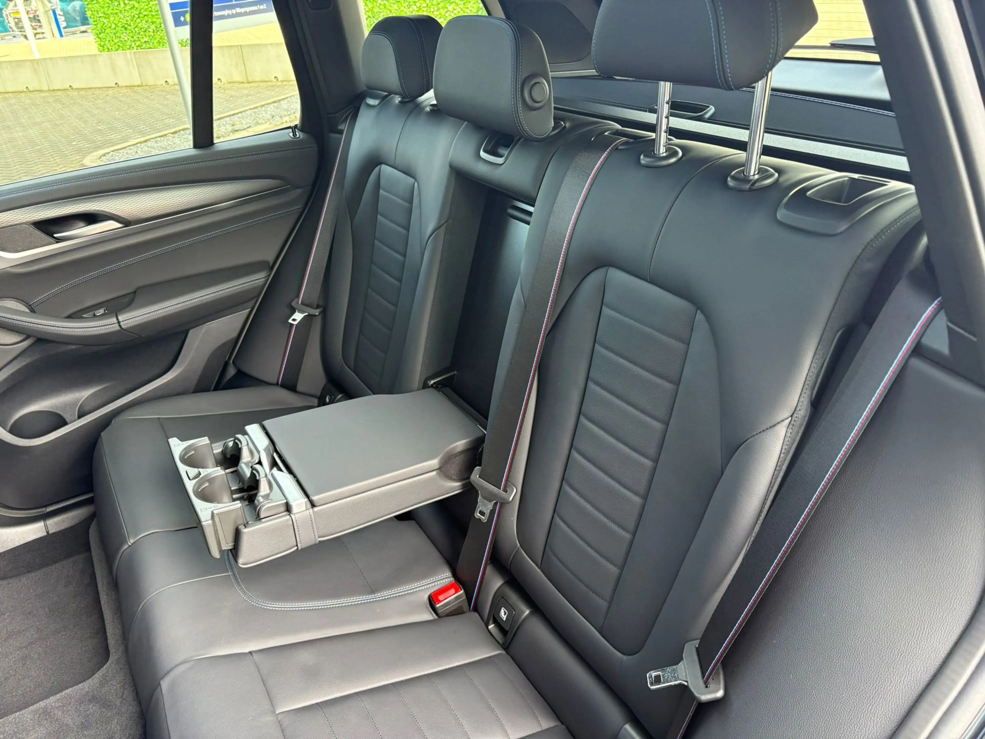 BMW iX3 High Executive Edition M-Sport 80 kWh Panoramadak — photo 42
