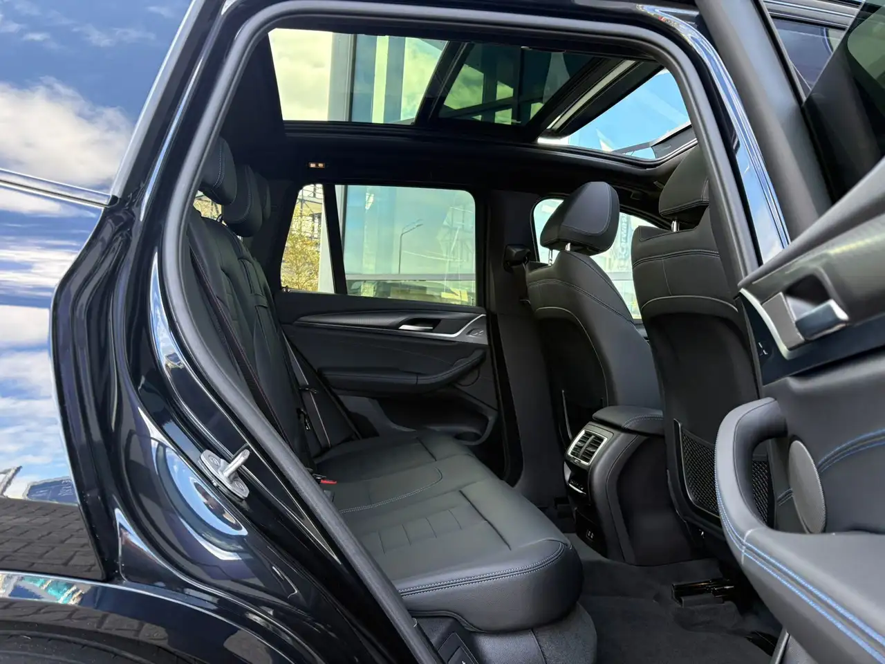BMW iX3 High Executive Edition M-Sport 80 kWh Panoramadak, миниатюра 16