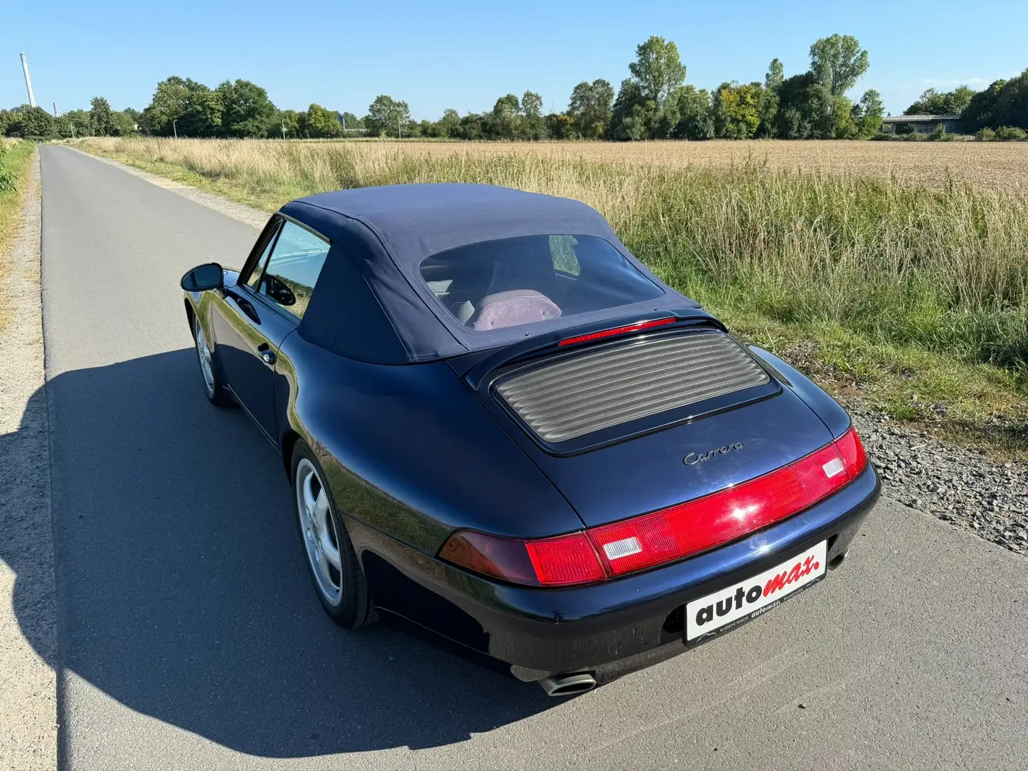 Porsche 993 911 Carrera Cabrio Blau - 2