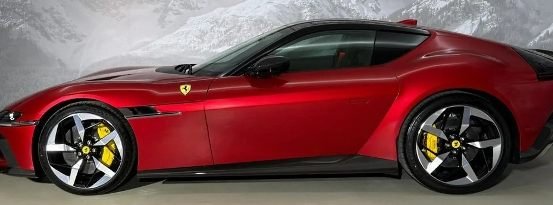 Ferrari 12 Cilindri 12Cilindri Rood - 2