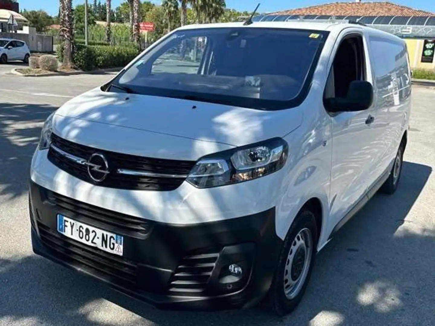 Opel Vivaro Combi L2 2.0 Diesel 150 ch Blanc - 1