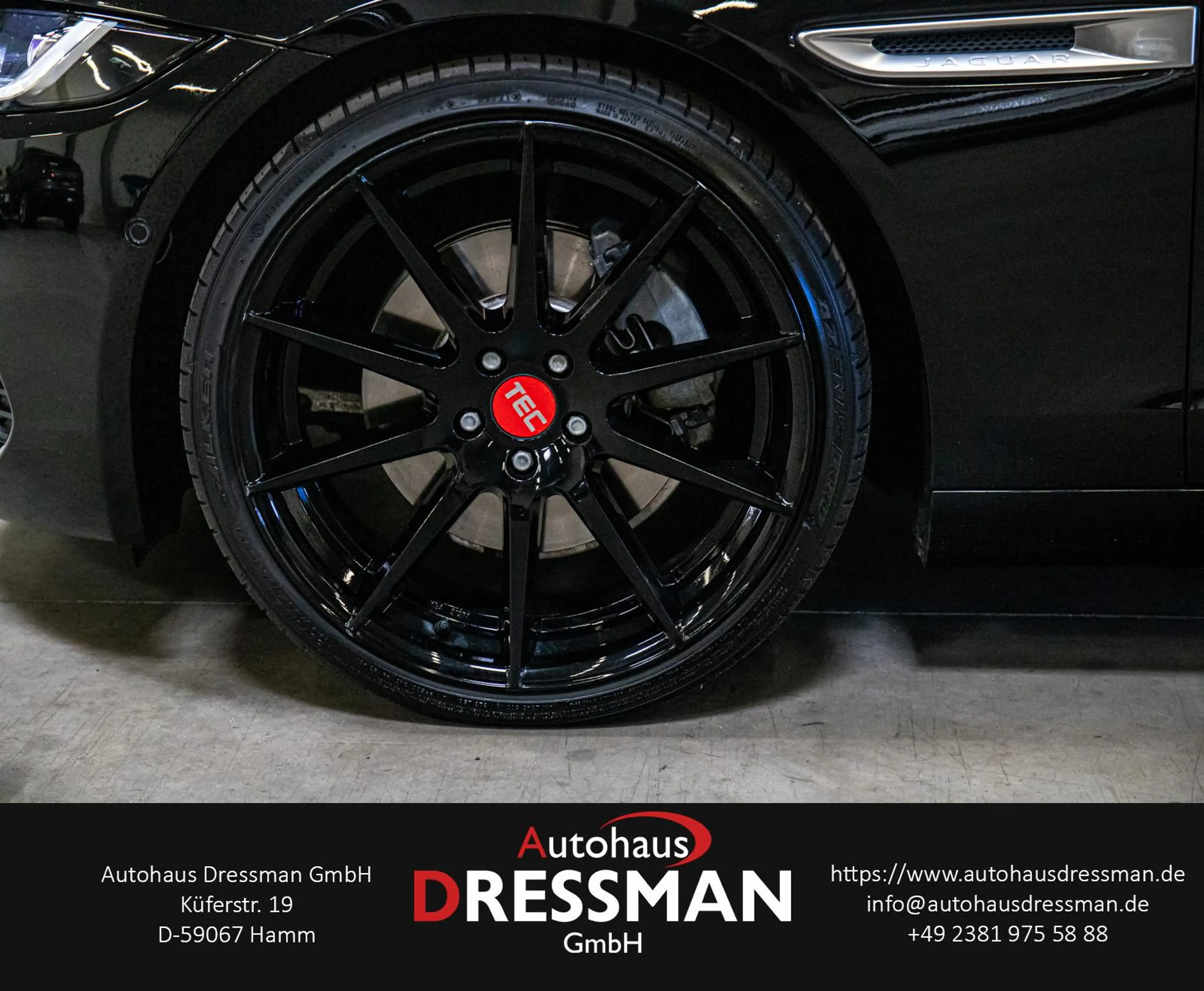 Jaguar XE 2.0 LIMOUSINE MATRIX-LED 360° ACC NAVI DAB — photo 8