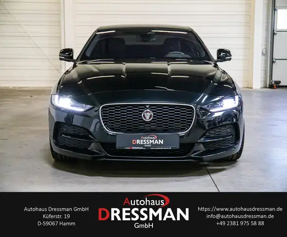 Jaguar Xe view 2