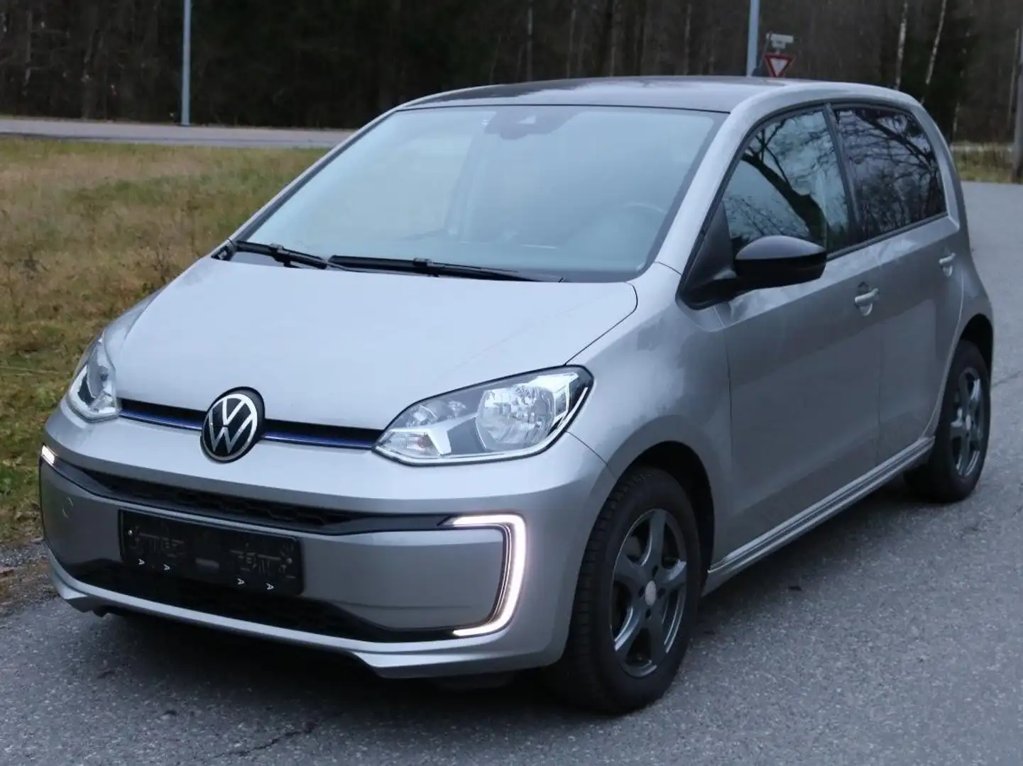 Volkswagen e-up! e-up Highline Grau - 1