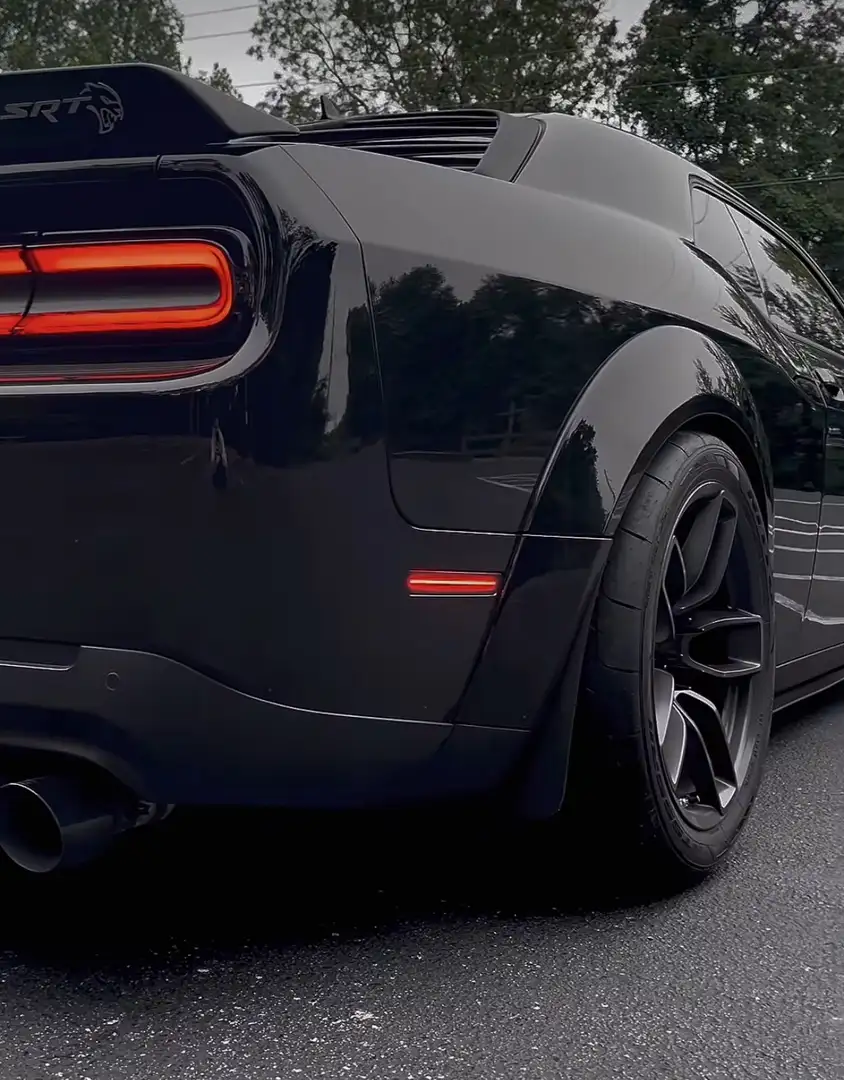 Dodge Challenger ACCIDENT FREE!!!! HELLCAT WIDEBODY Zwart - 2