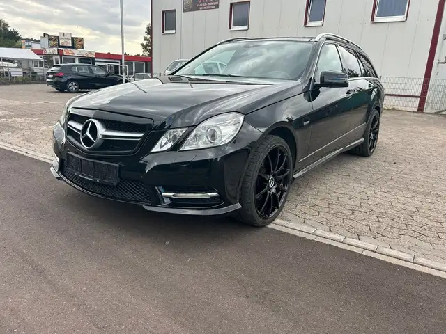 Mercedes-Benz E 350 CDI AUT+ KAMERA+ACC+XEN+LEDER+8xReifen