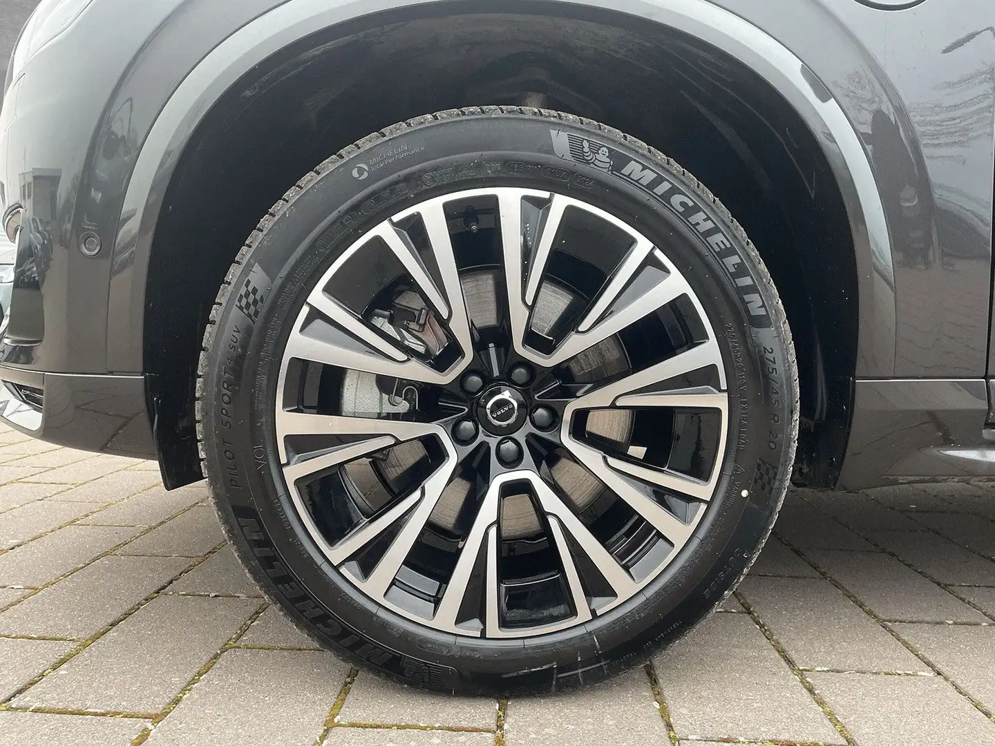 Volvo XC90 T8 AWD Plus Dark Automatik 7-Sitzer AHK ACC Grau - 2