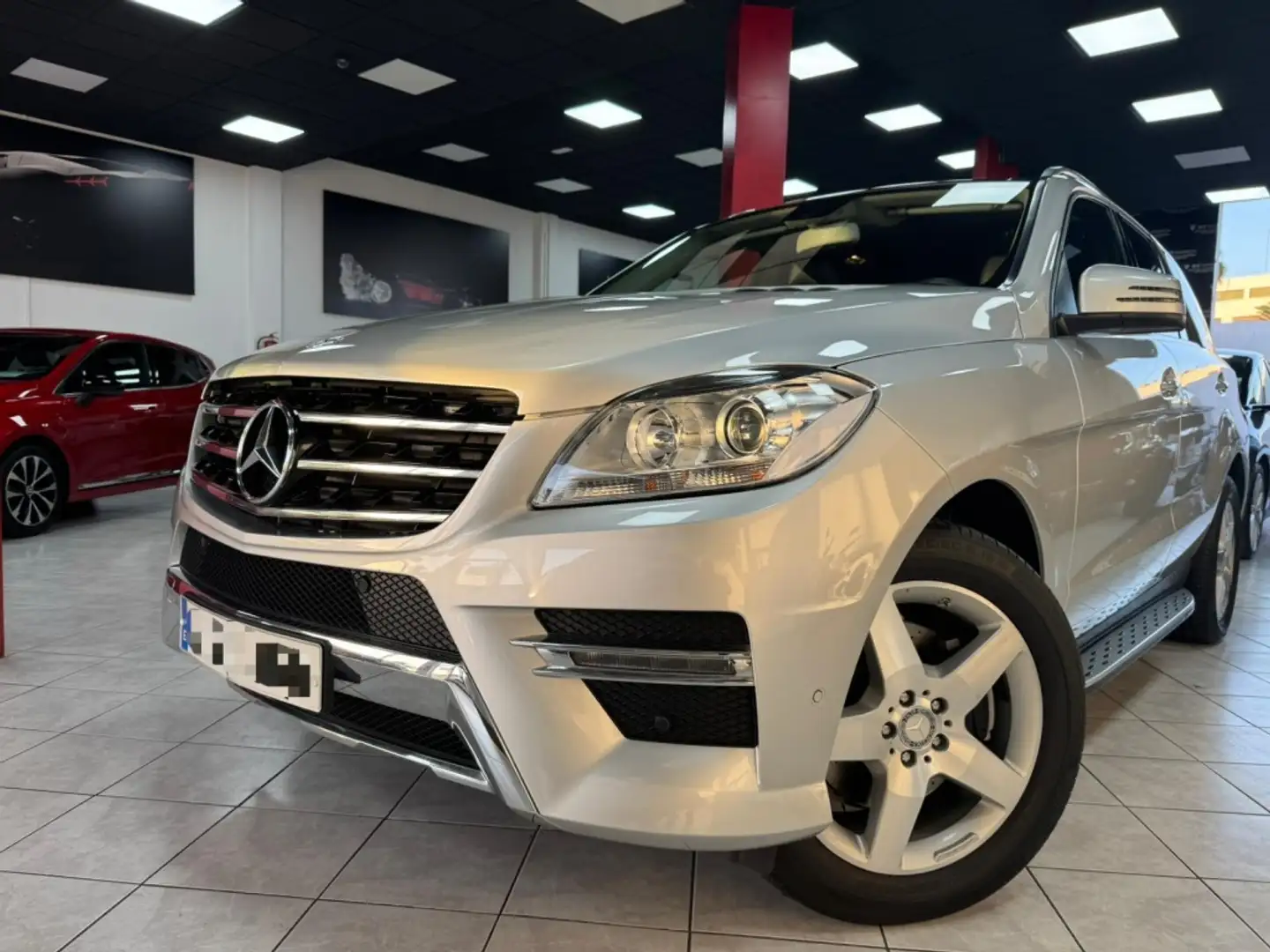 Mercedes-Benz ML 250 250BlueTec 4M 7G Plus (9.75) Gris - 1