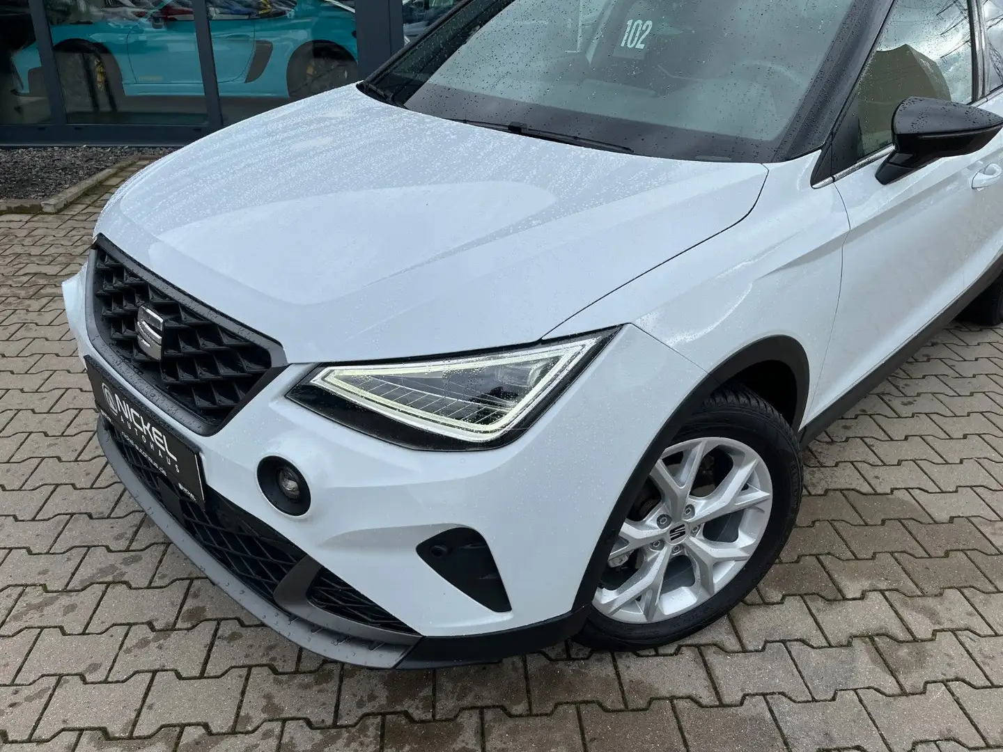 SEAT Arona FR*Led*Kamera*Digi-Tacho*Ahk* Weiß - 2