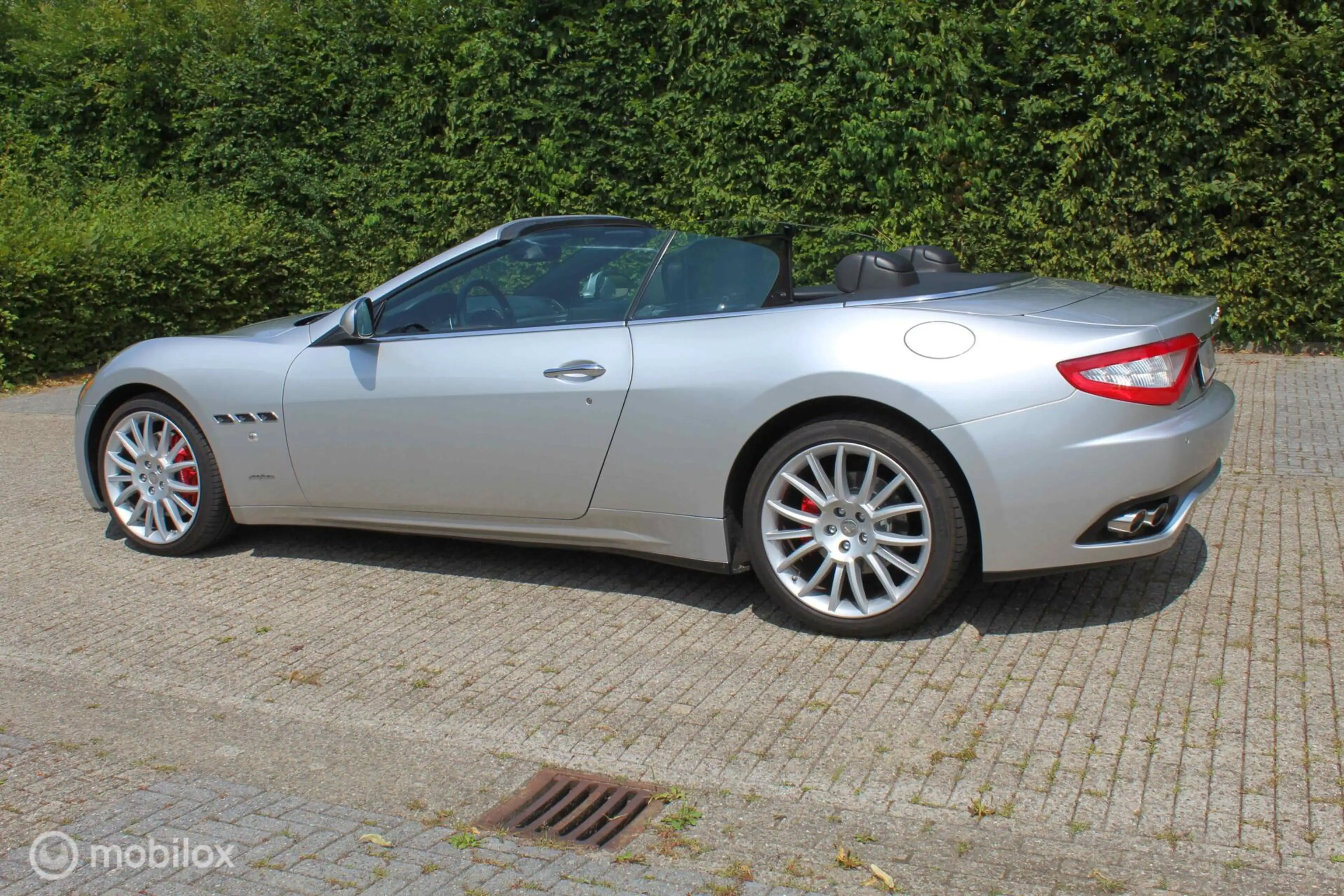 Maserati GranCabrio 4.7 — photo 22