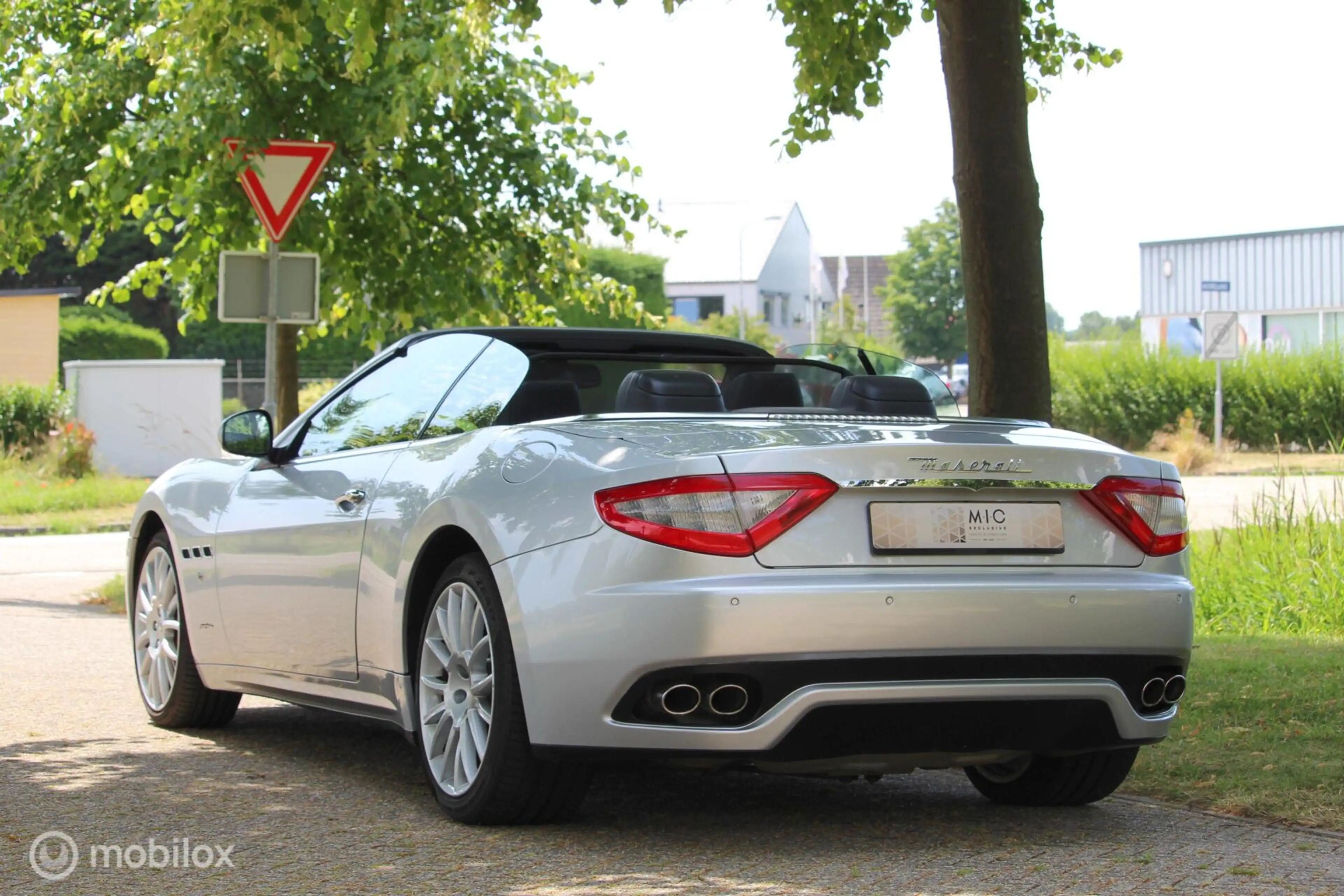 Maserati GranCabrio 4.7 — photo 8