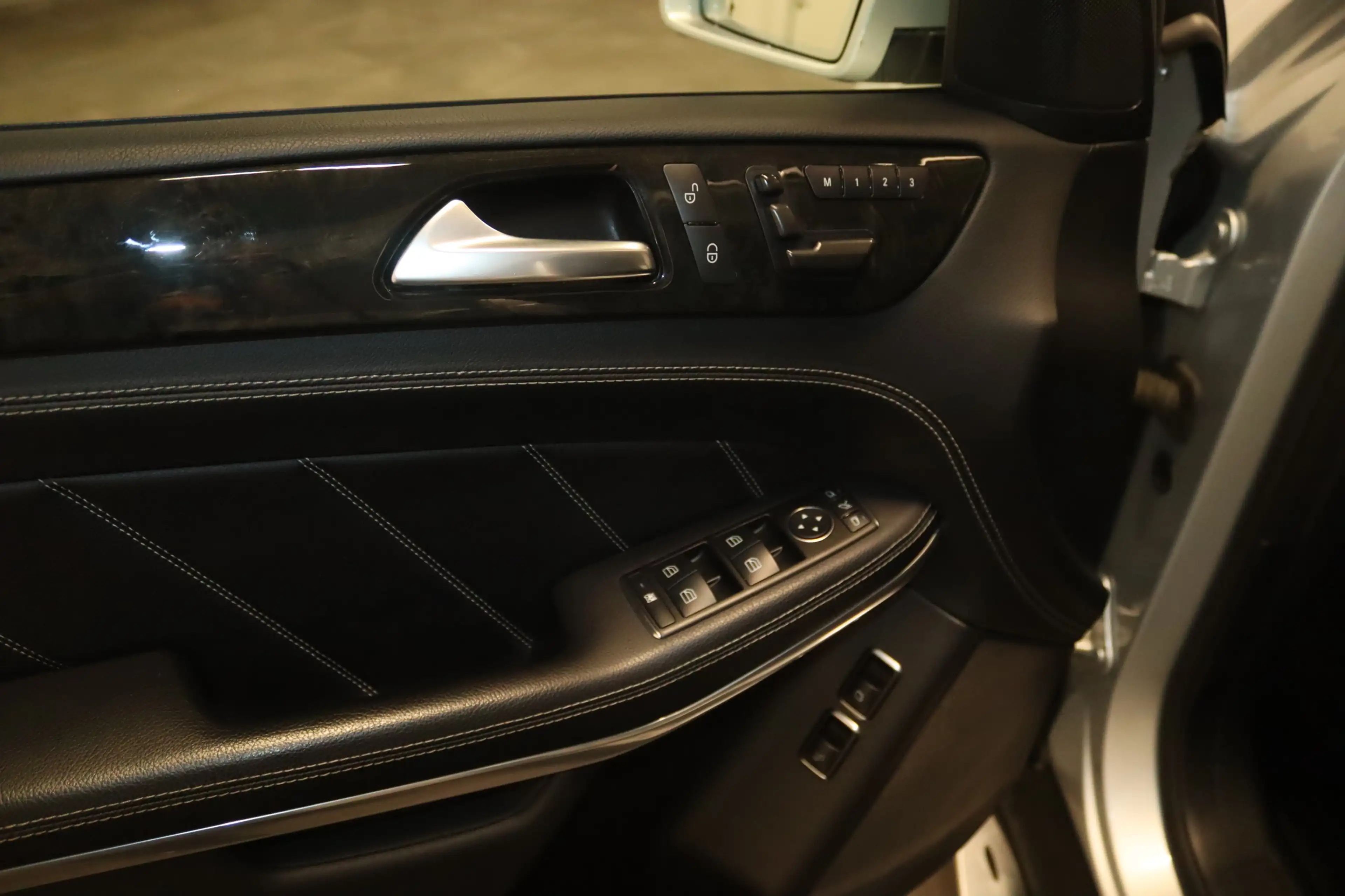Mercedes-Benz GL 500 BlueEff. AMG Line 4M.-7Si.-PANO-TV-4xSHZ- — photo 14