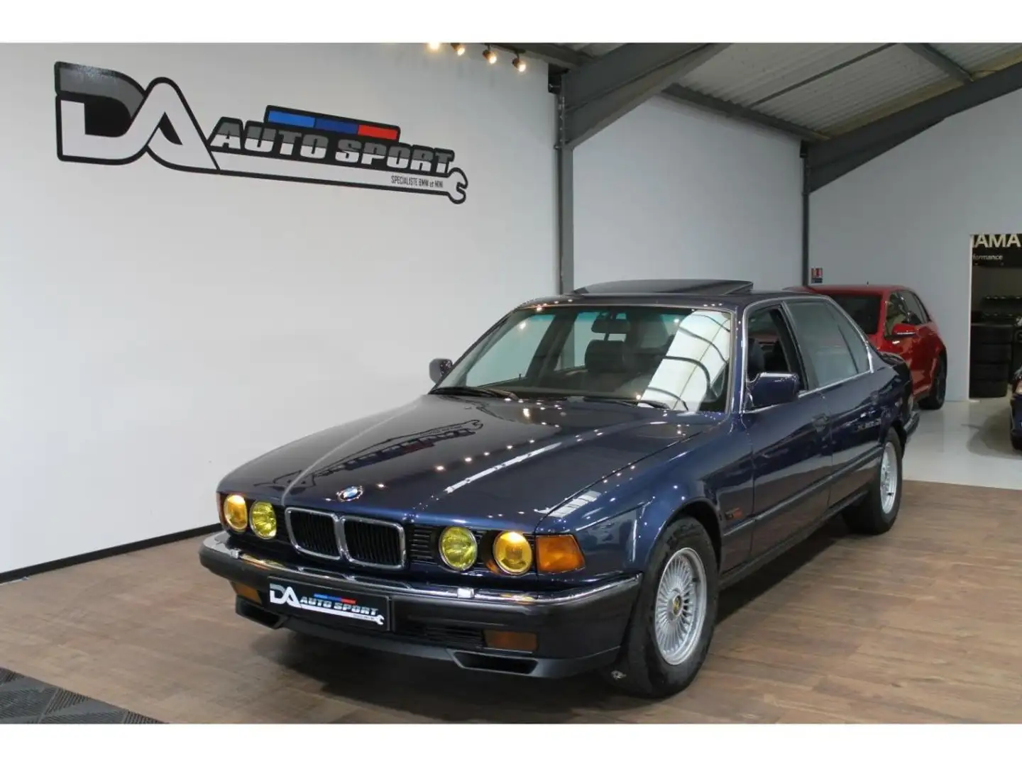 BMW 750 SERIE 750iL - BVA BERLINE E32 750iL Blau - 1