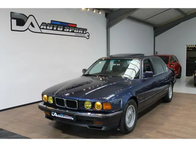 BMW 750 SERIE 750iL - BVA BERLINE E32 750iL