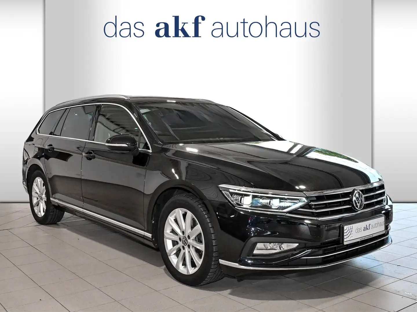 Volkswagen Passat Variant 2.0 TDI DSG Elegance-Navi*AHK*Kamer Schwarz - 2