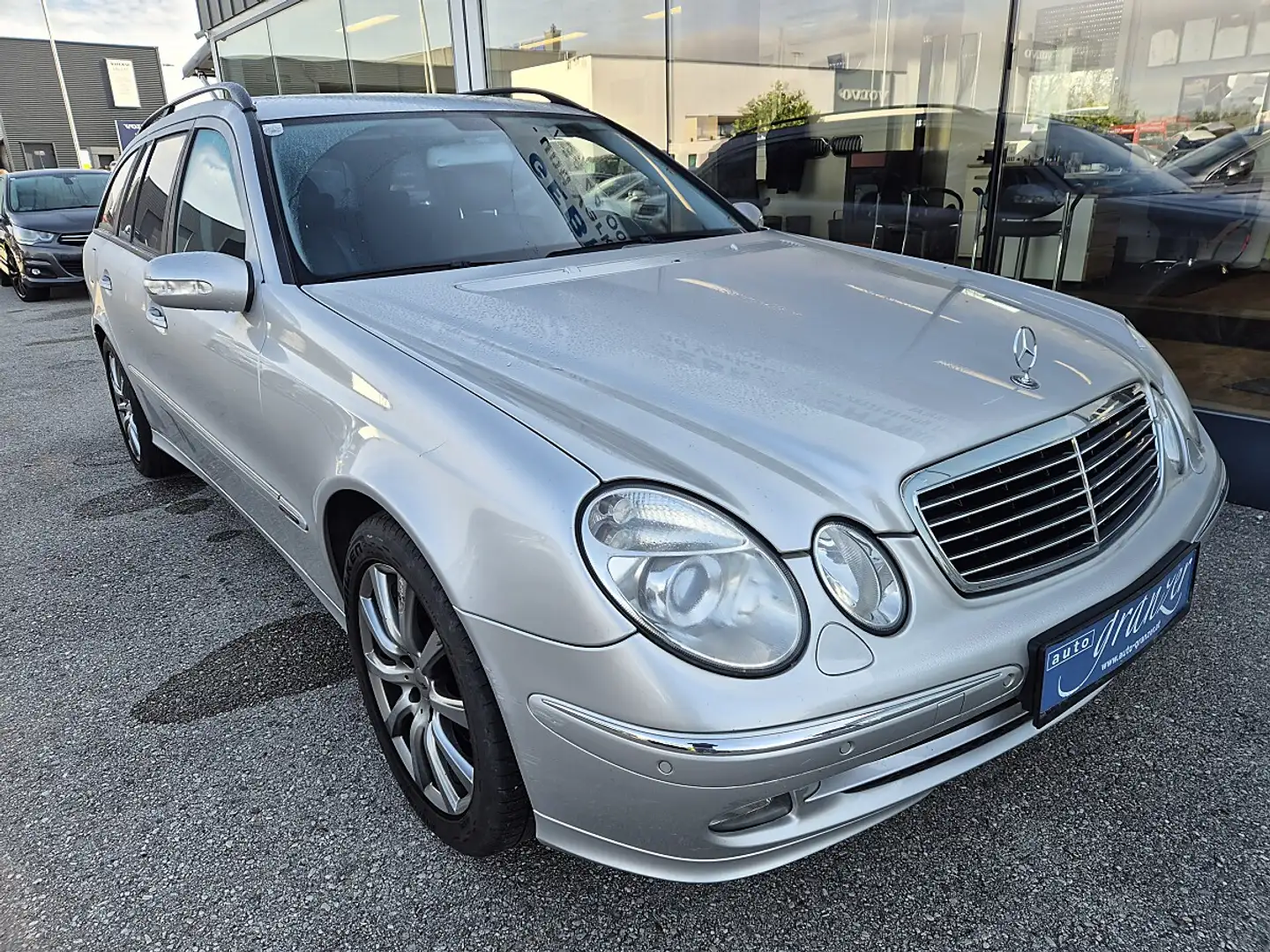 Mercedes-Benz E 320 4Matic **Behindertengerecht** Grau - 2