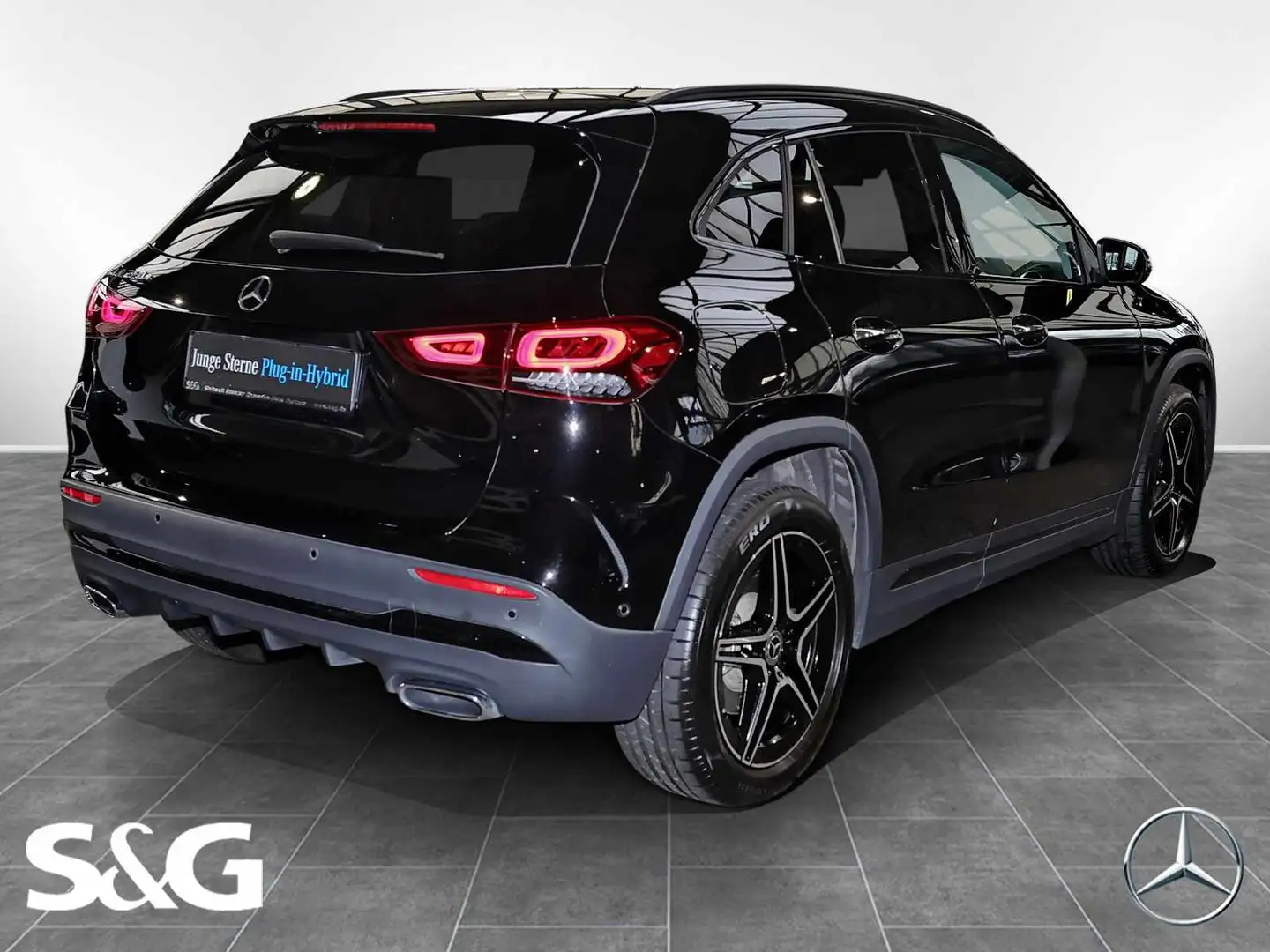 Mercedes-Benz GLA 250 e AMG HEADUP+TOTWINKEL+360°+CARPLY+19" Schwarz - 2