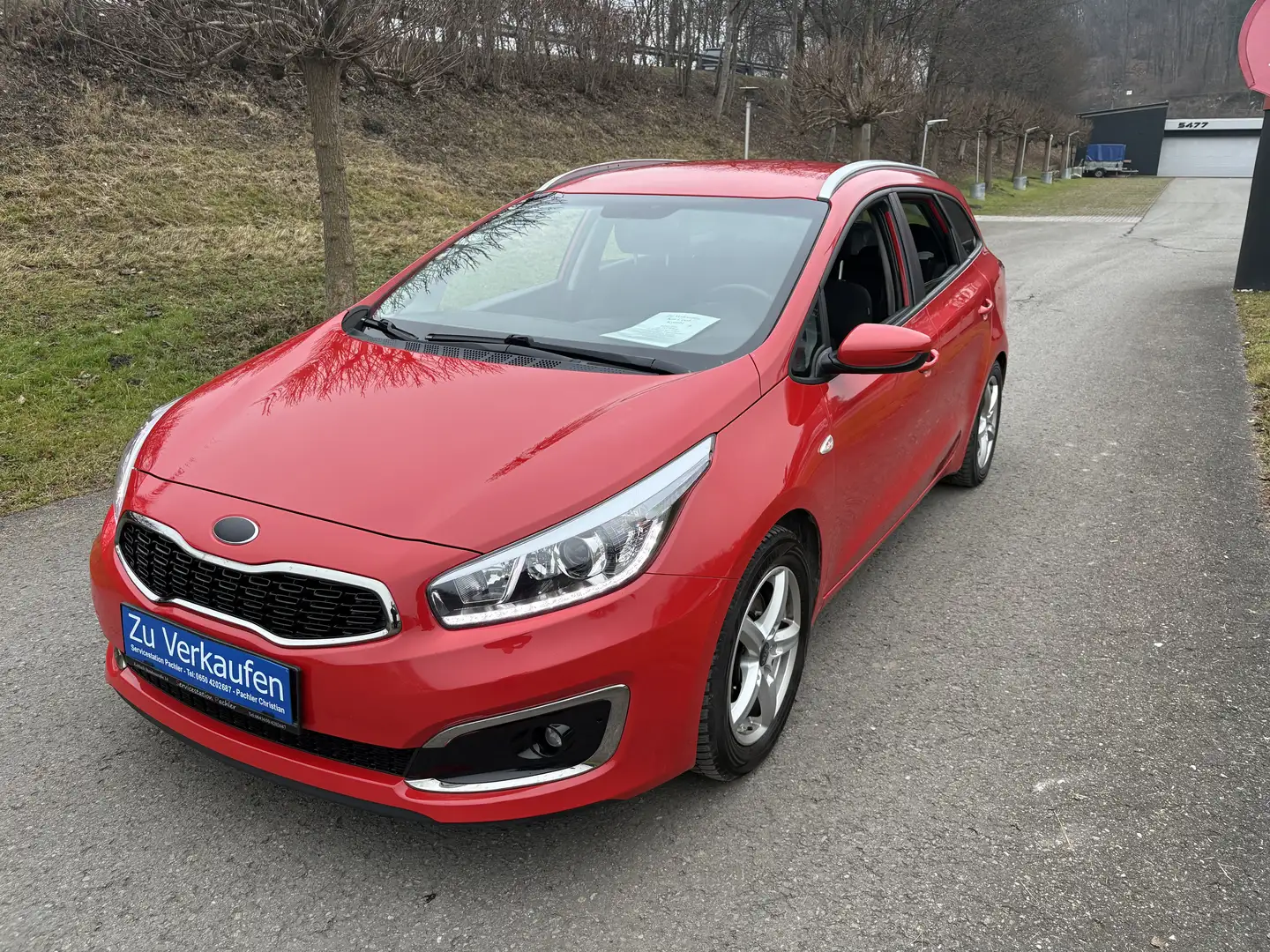 Kia Ceed SW / cee'd SW cee'd SW 1,4 CRDi Silber Silber - 1