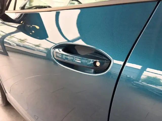 Volkswagen Tiguan view 9