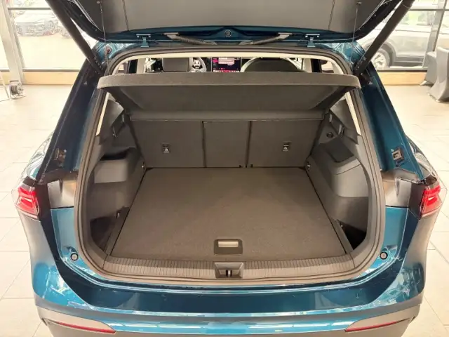 Volkswagen Tiguan view 11