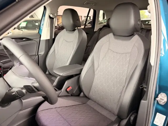 Volkswagen Tiguan view 15