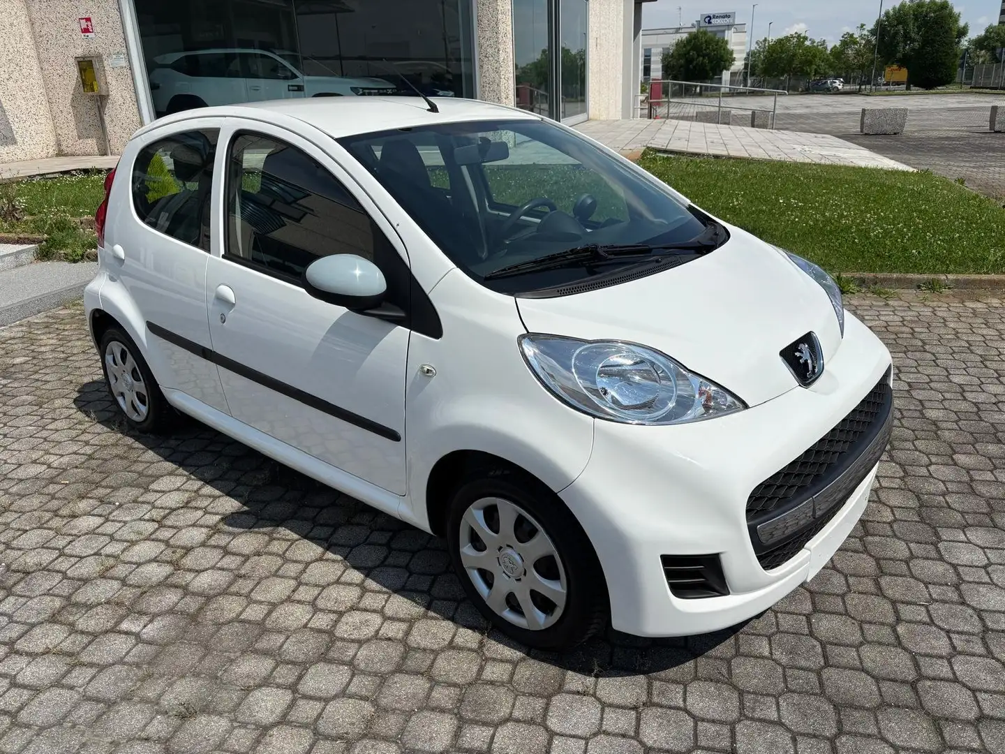 Peugeot 107 1.0 12v Active (plaisir) 5p FL Weiß - 1