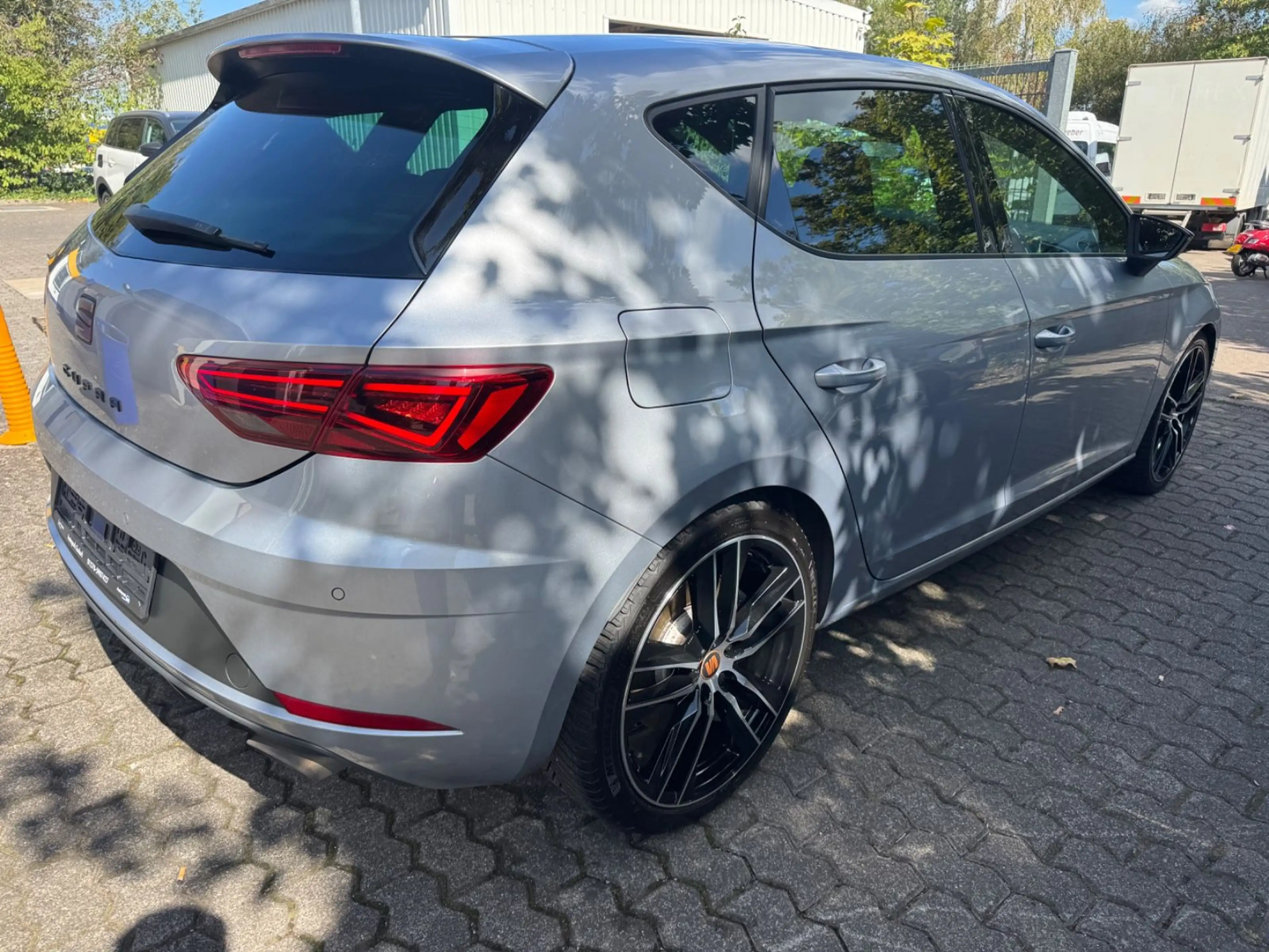 SEAT Leon Cupra 290 Panorama+LED+Navi+BeatsAudio — photo 7