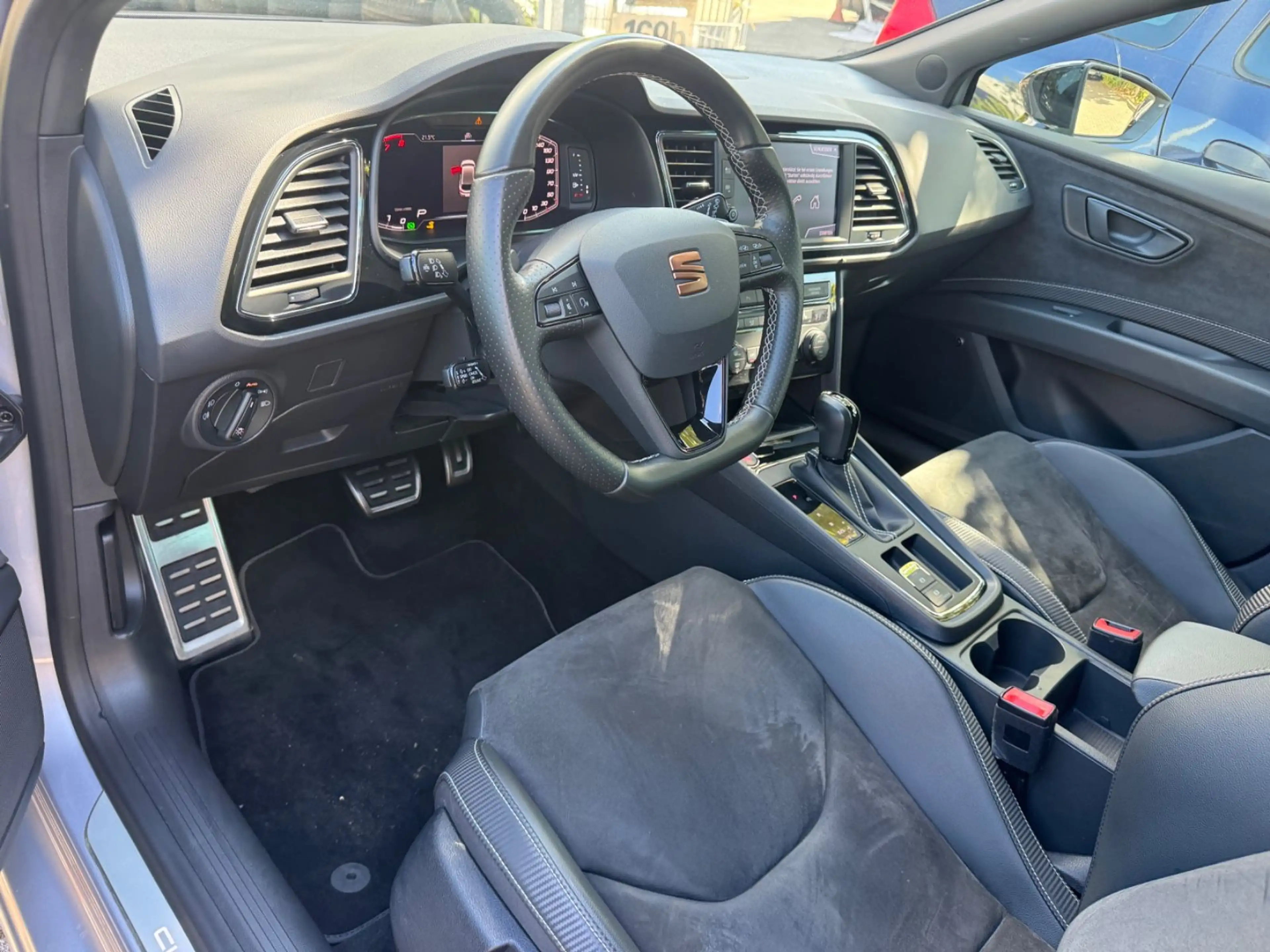 SEAT Leon Cupra 290 Panorama+LED+Navi+BeatsAudio — photo 11