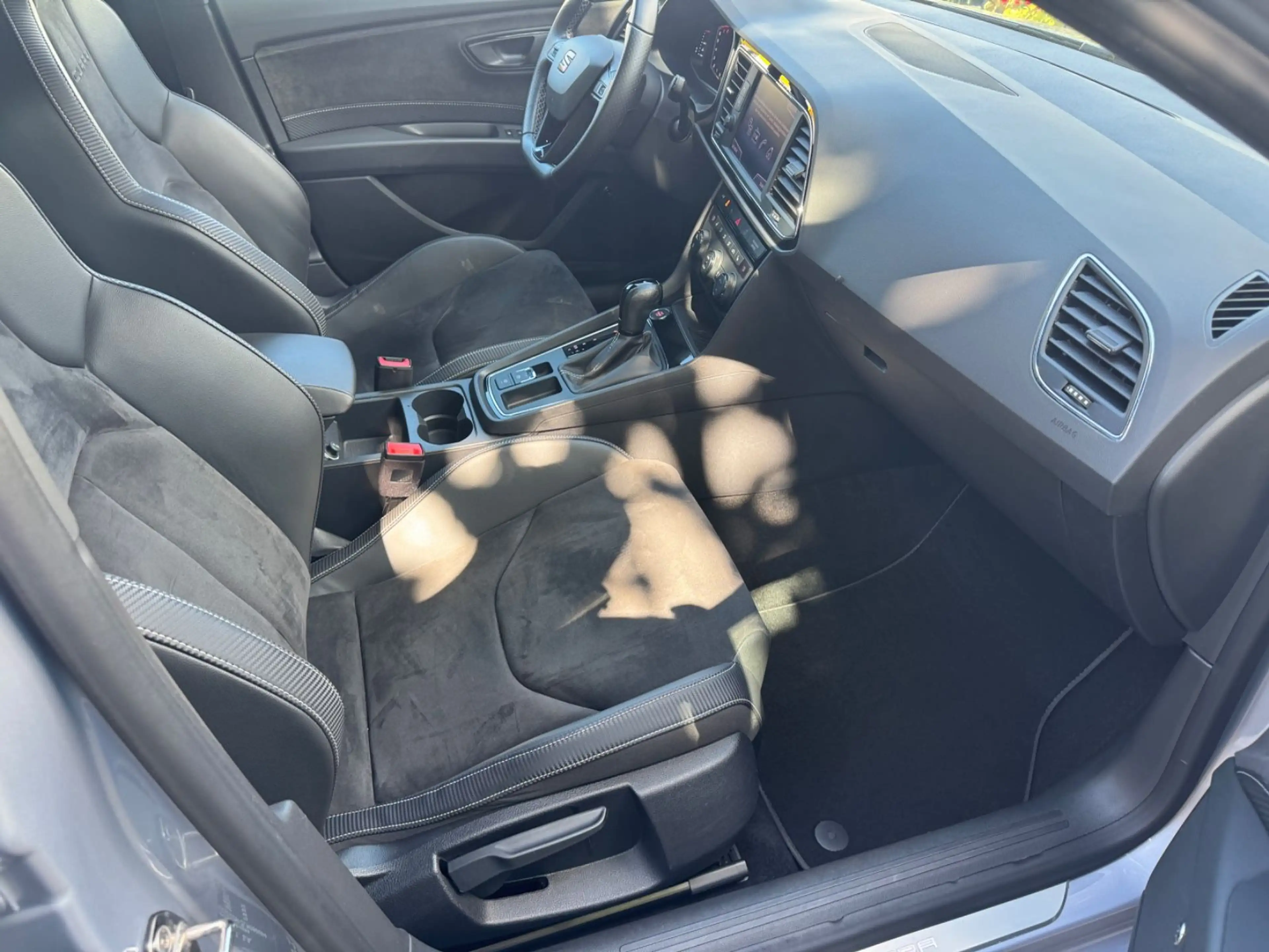 SEAT Leon Cupra 290 Panorama+LED+Navi+BeatsAudio — photo 5