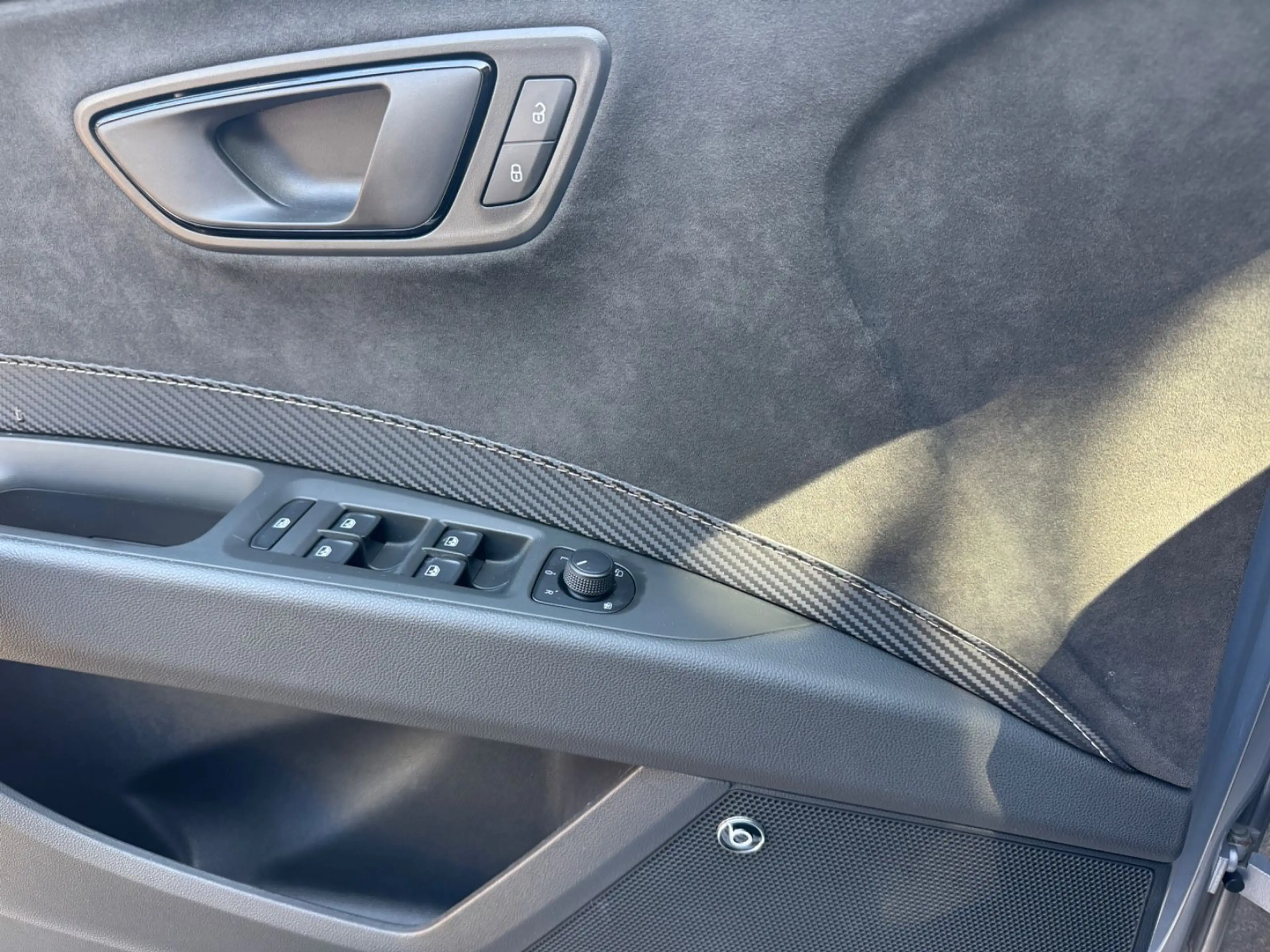 SEAT Leon Cupra 290 Panorama+LED+Navi+BeatsAudio — photo 18