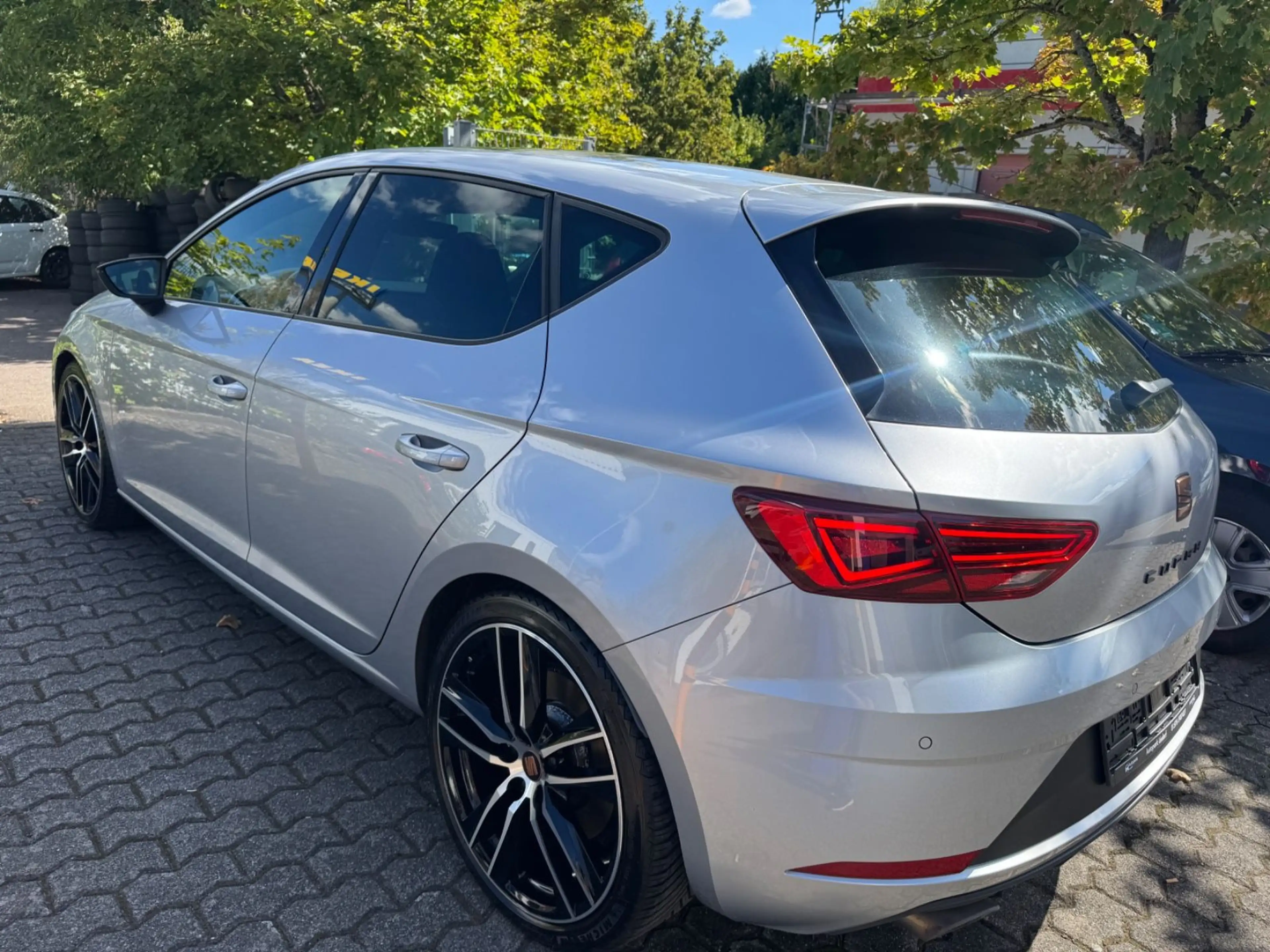 SEAT Leon Cupra 290 Panorama+LED+Navi+BeatsAudio — photo 10