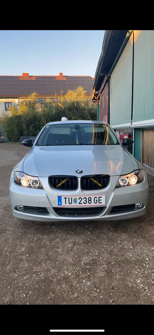 BMW 320 320i Österreich-Paket - 1