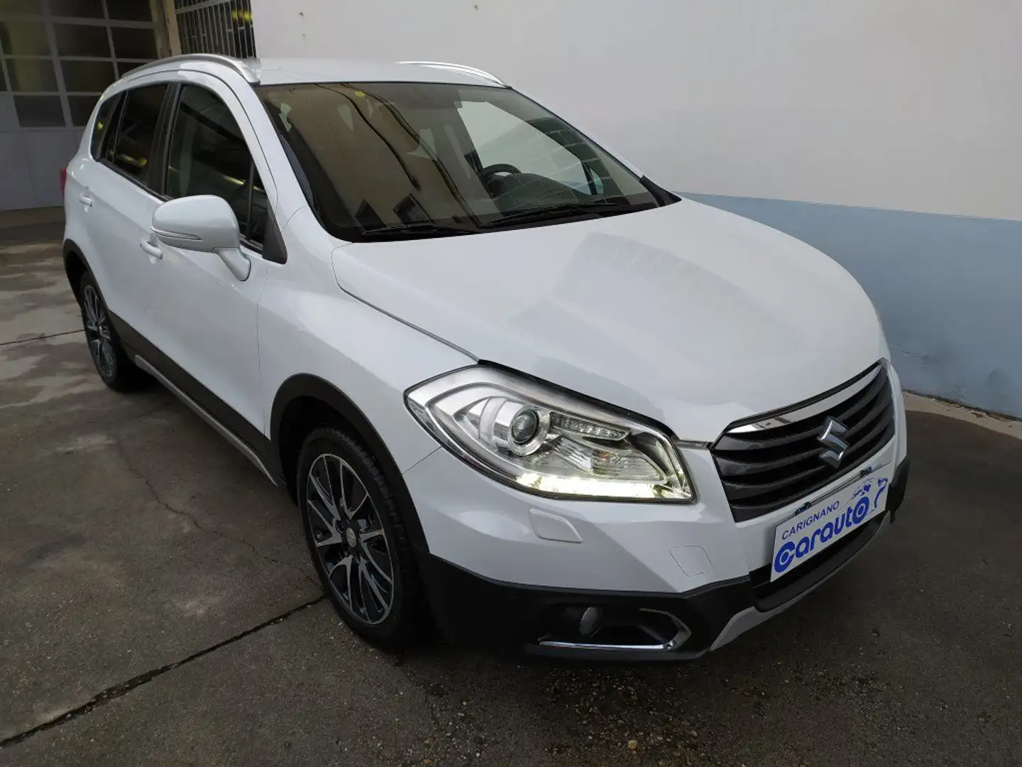 Suzuki S-Cross 1.6 DDiS 4WD All Grip Top Finanziato White - 1