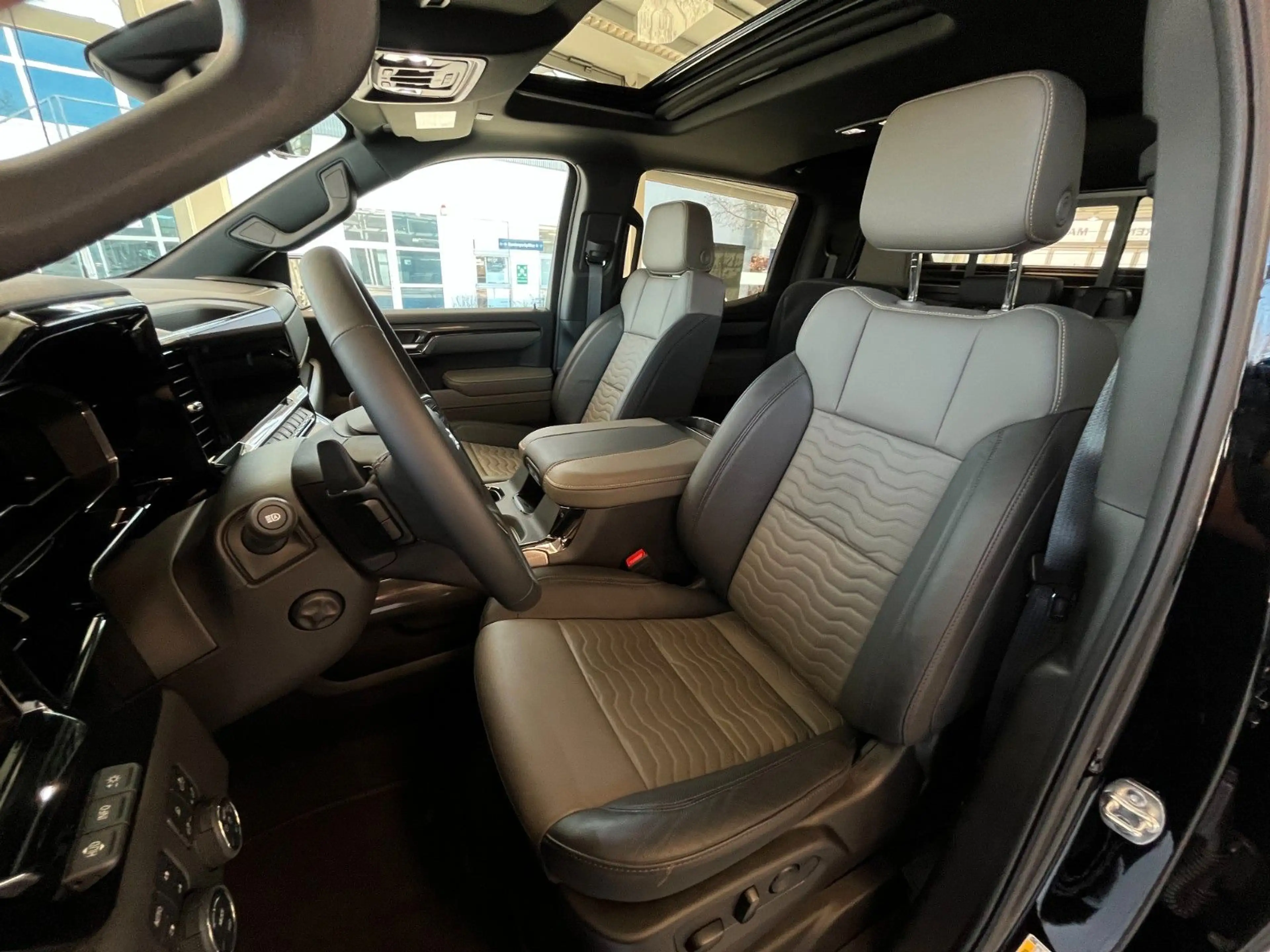 Chevrolet Silverado ZR2 V8 6.2*Head-Up*360°*AHK*Bügel — photo 12