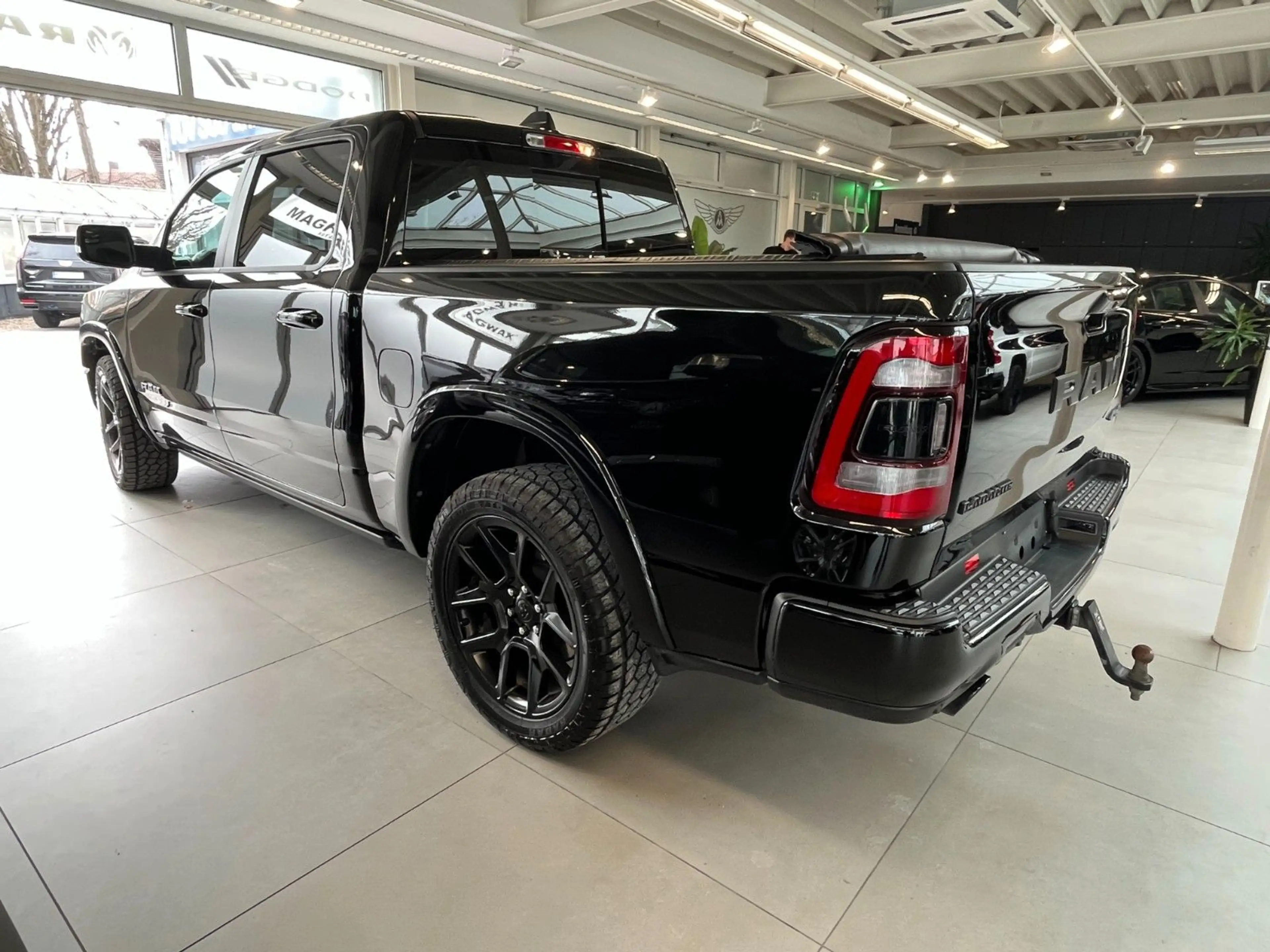 Chevrolet Silverado ZR2 V8 6.2*Head-Up*360°*AHK*Bügel — photo 3