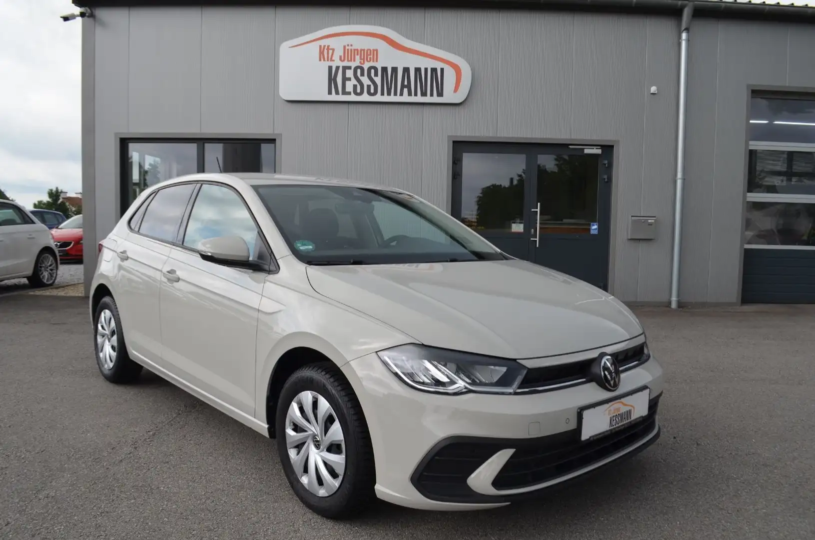 Volkswagen Polo DSG Life IQ.Drive LED Navi CarPlay SHZ ACC Grijs - 1