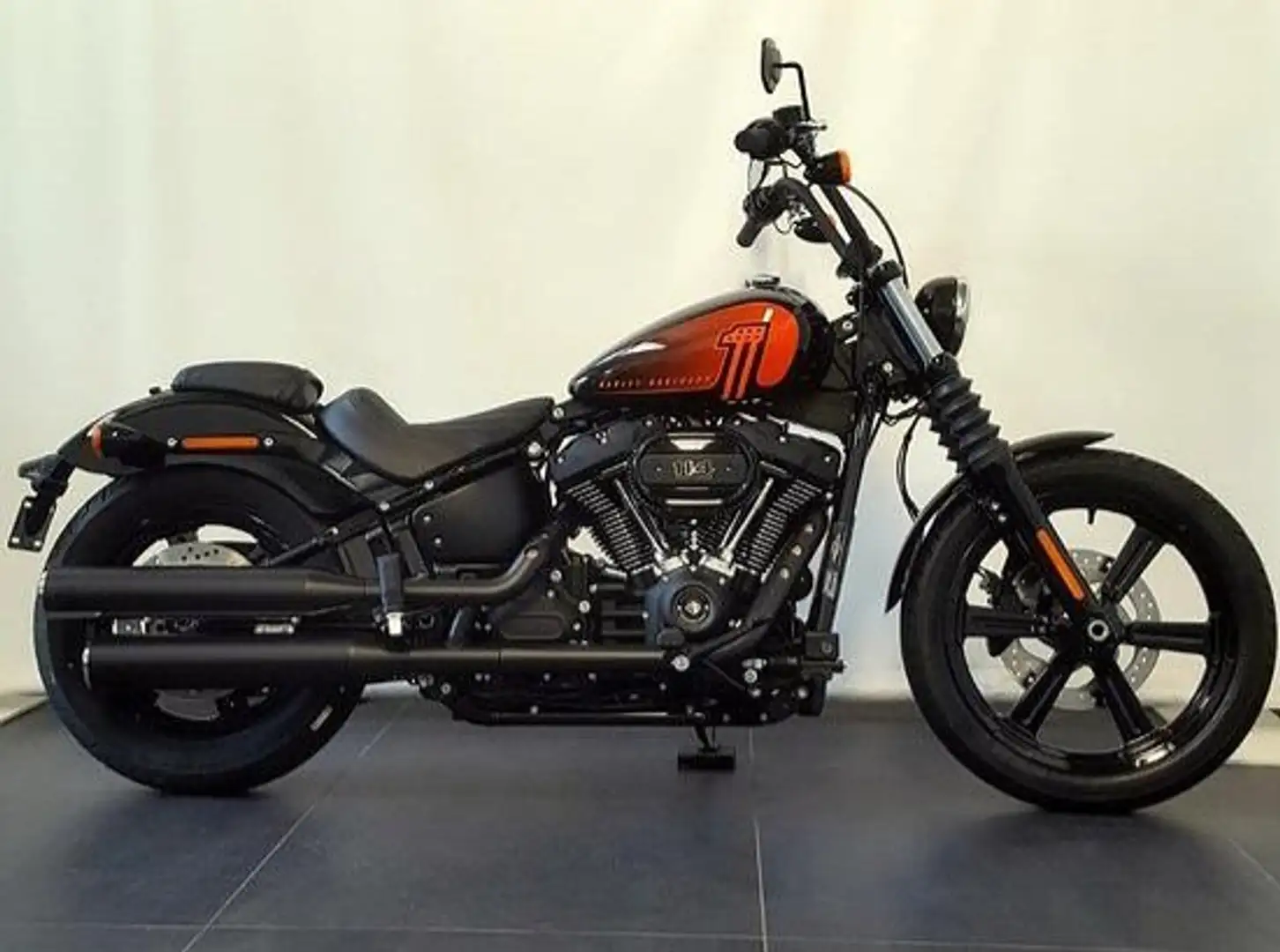 Harley-Davidson Street Bob Nero - 1