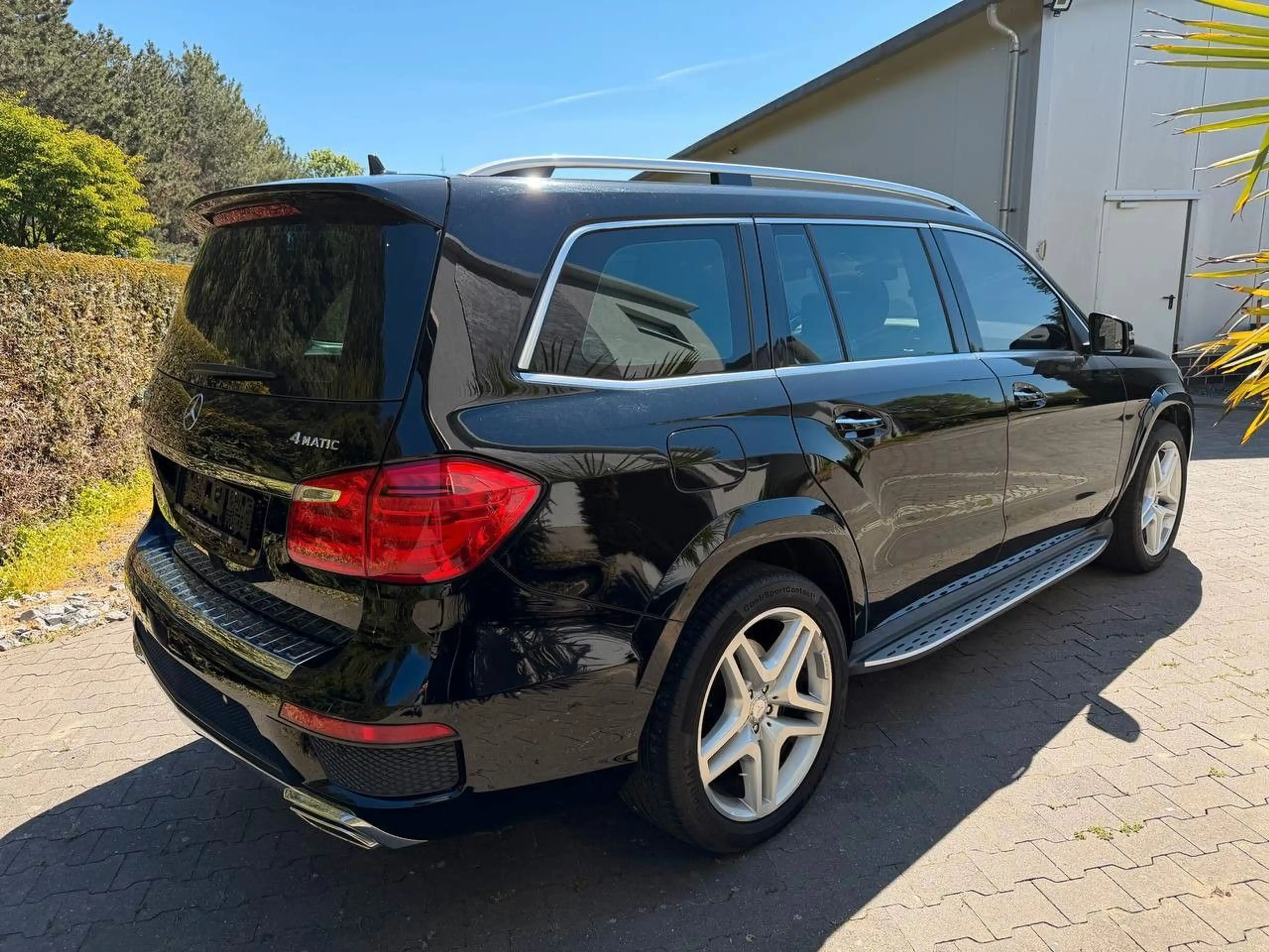 Mercedes-Benz GL 500 4Matic AMG / H&K / TV / Pano / 360° — photo 4