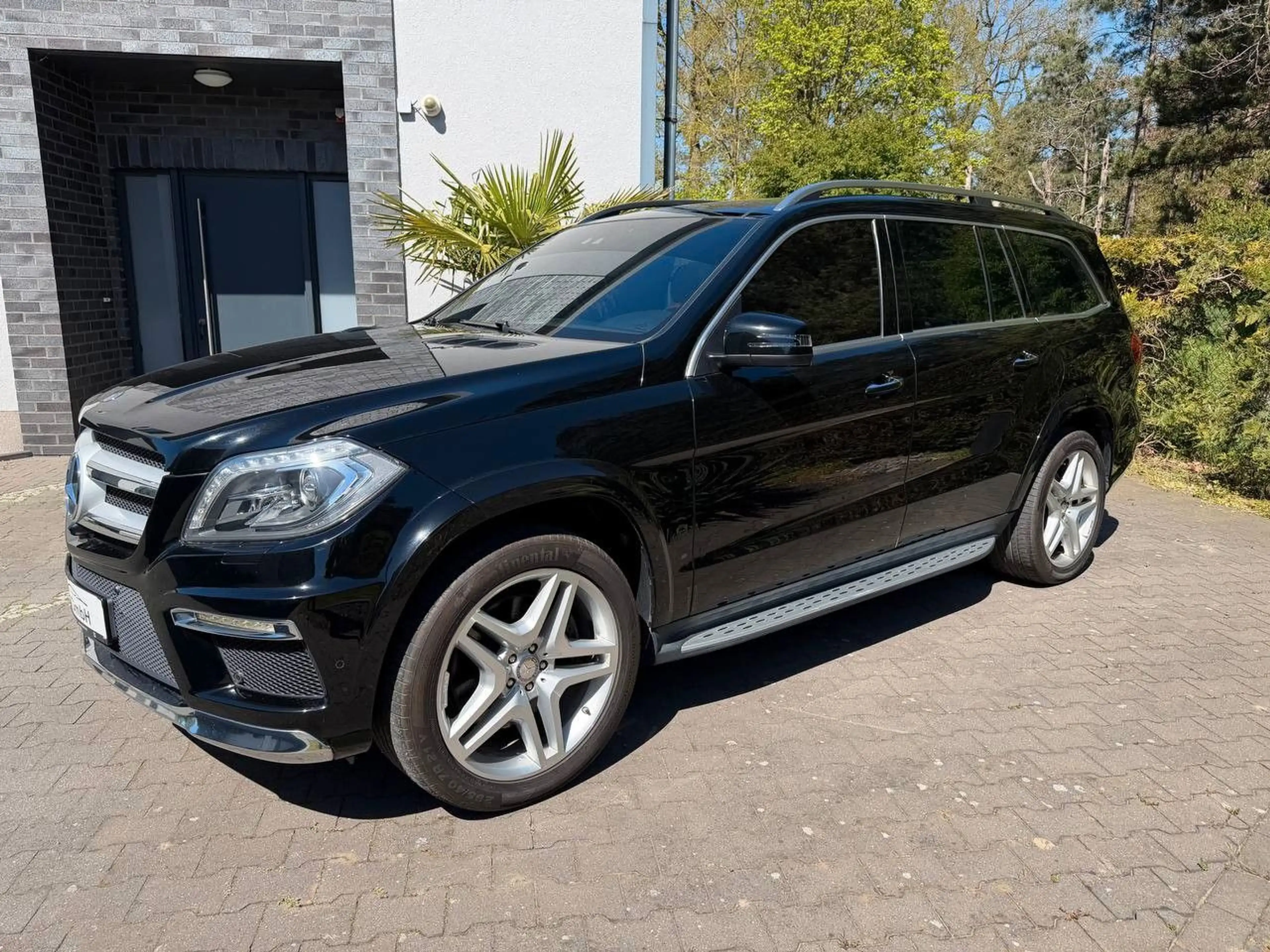 Mercedes-Benz GL 500 4Matic AMG / H&K / TV / Pano / 360° — photo 8