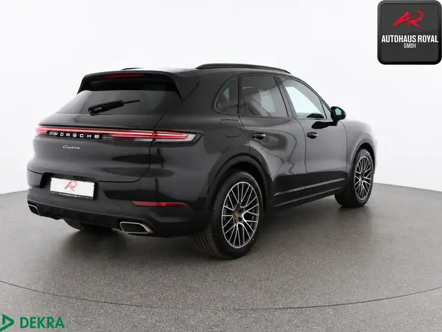 Porsche Cayenne view 5