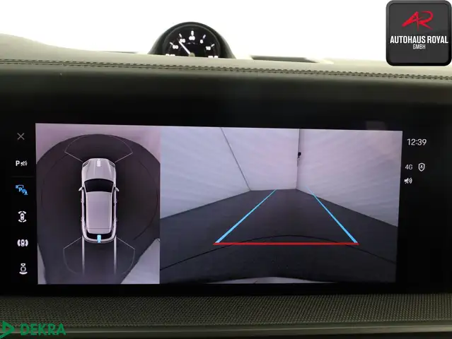 Porsche Cayenne view 15
