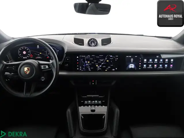 Porsche Cayenne view 9