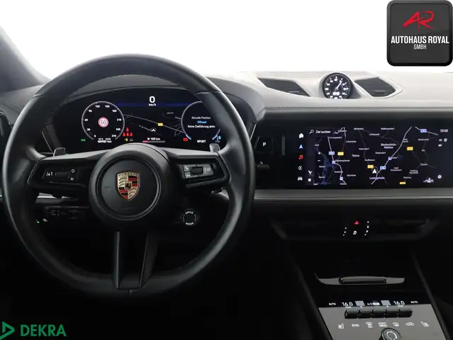 Porsche Cayenne view 10