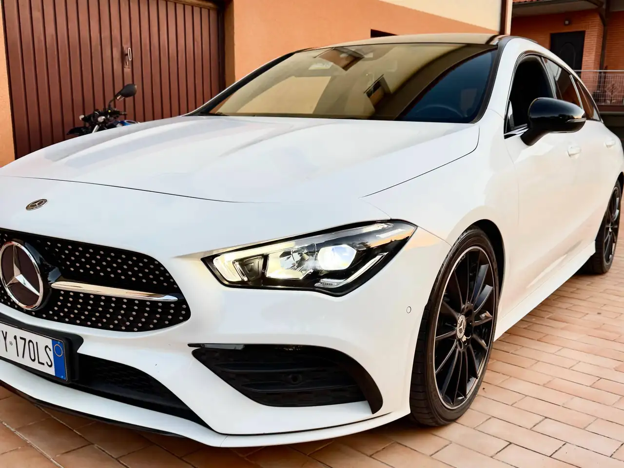 Mercedes-Benz CLA 200