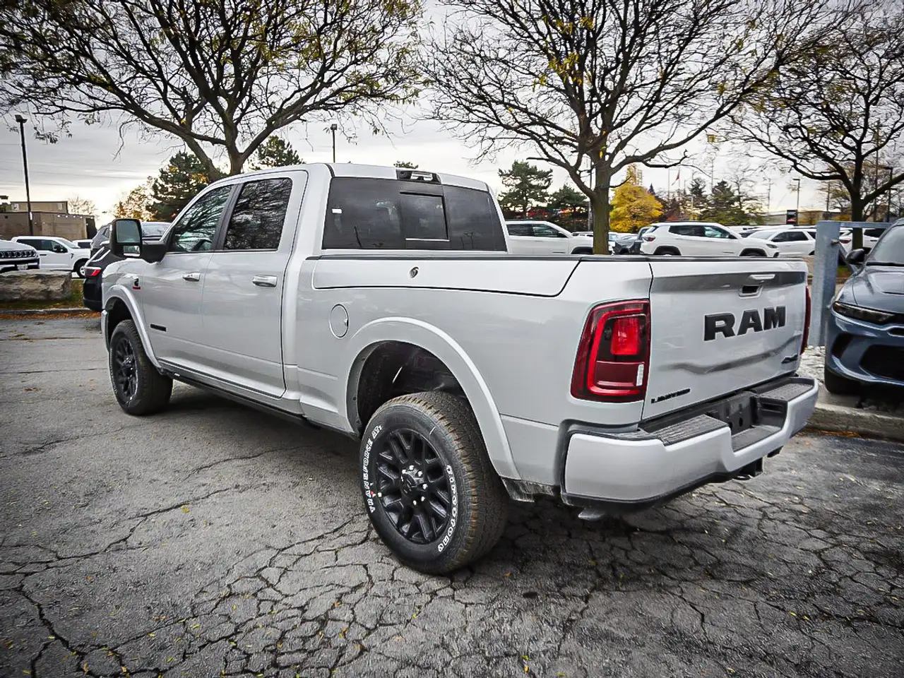 RAM 2500 снимка RAM 2500