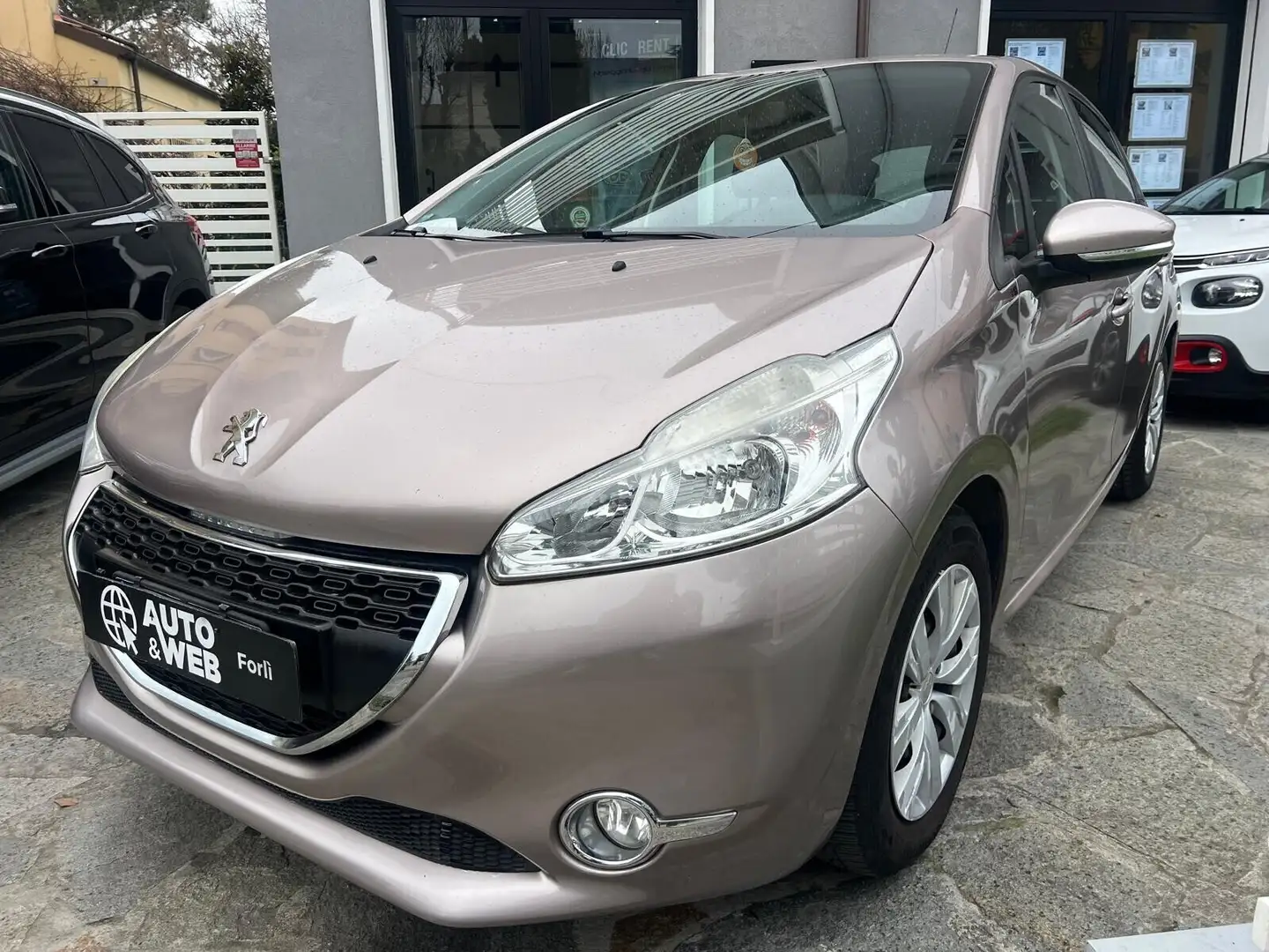 Peugeot 208 1.2 VTi 82 CV 5 porte Active Lilla - 2