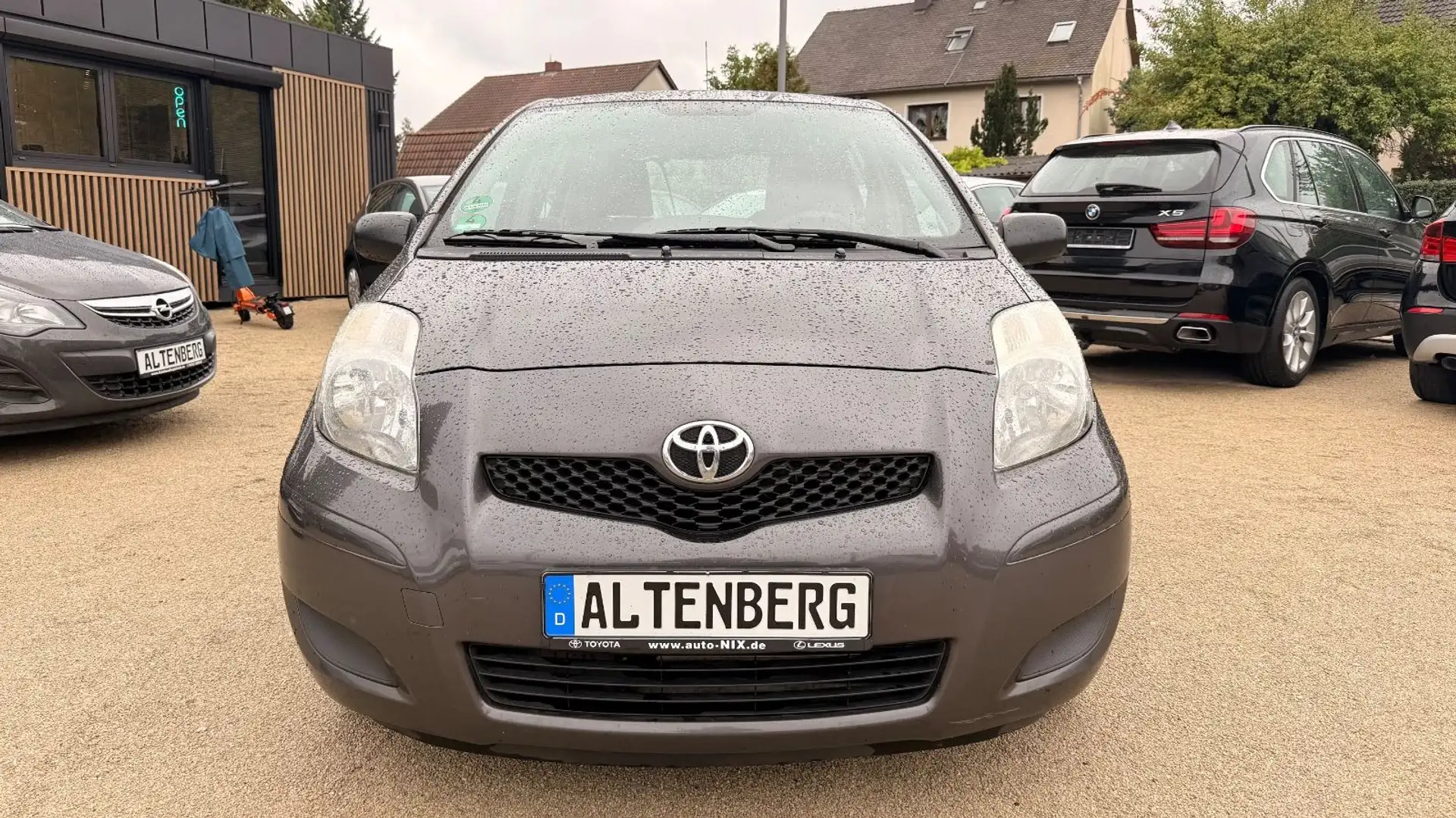 Toyota Yaris Klima Grau - 2